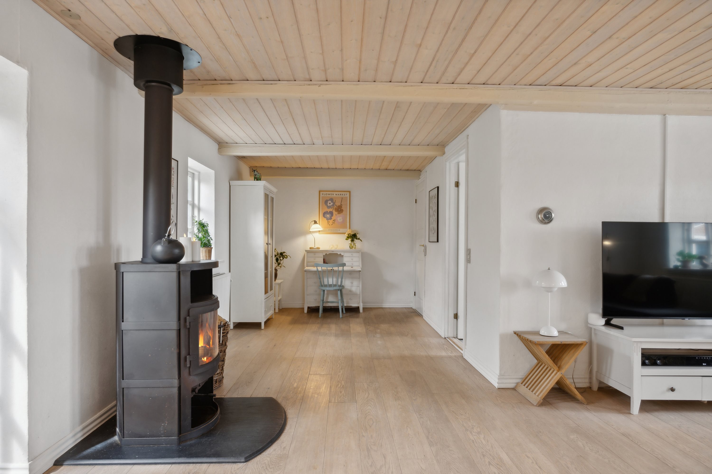 Fremhævet stue billede i fuldskærmstilstand. Billede af Elsborgvej 24, Sjørslev, 8620 Kjellerup