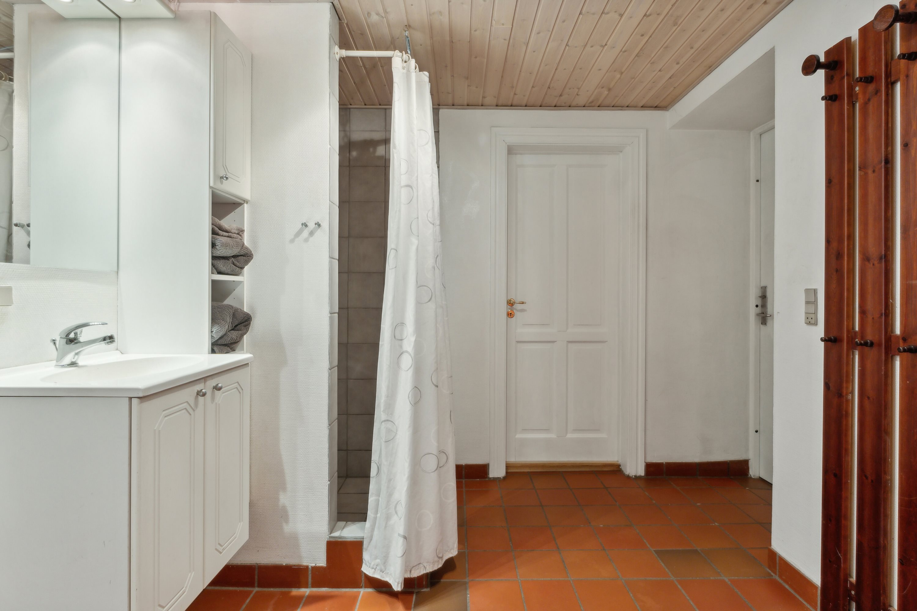 Fremhævet gang billede i fuldskærmstilstand. Billede af Bonderupvej 11, 4350 Ugerløse