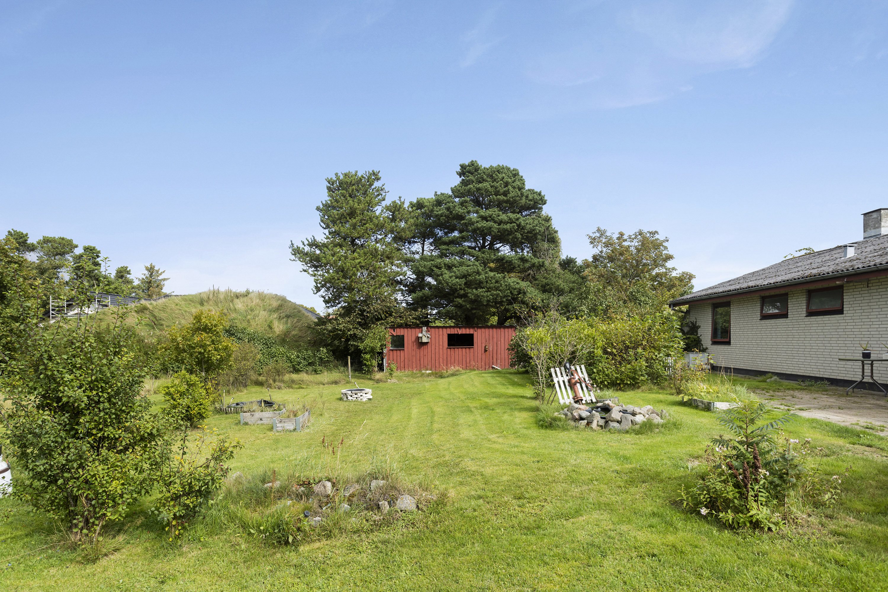 Fremhævet have billede i fuldskærmstilstand. Billede af Klydevej 8A, Voerså, 9300 Sæby