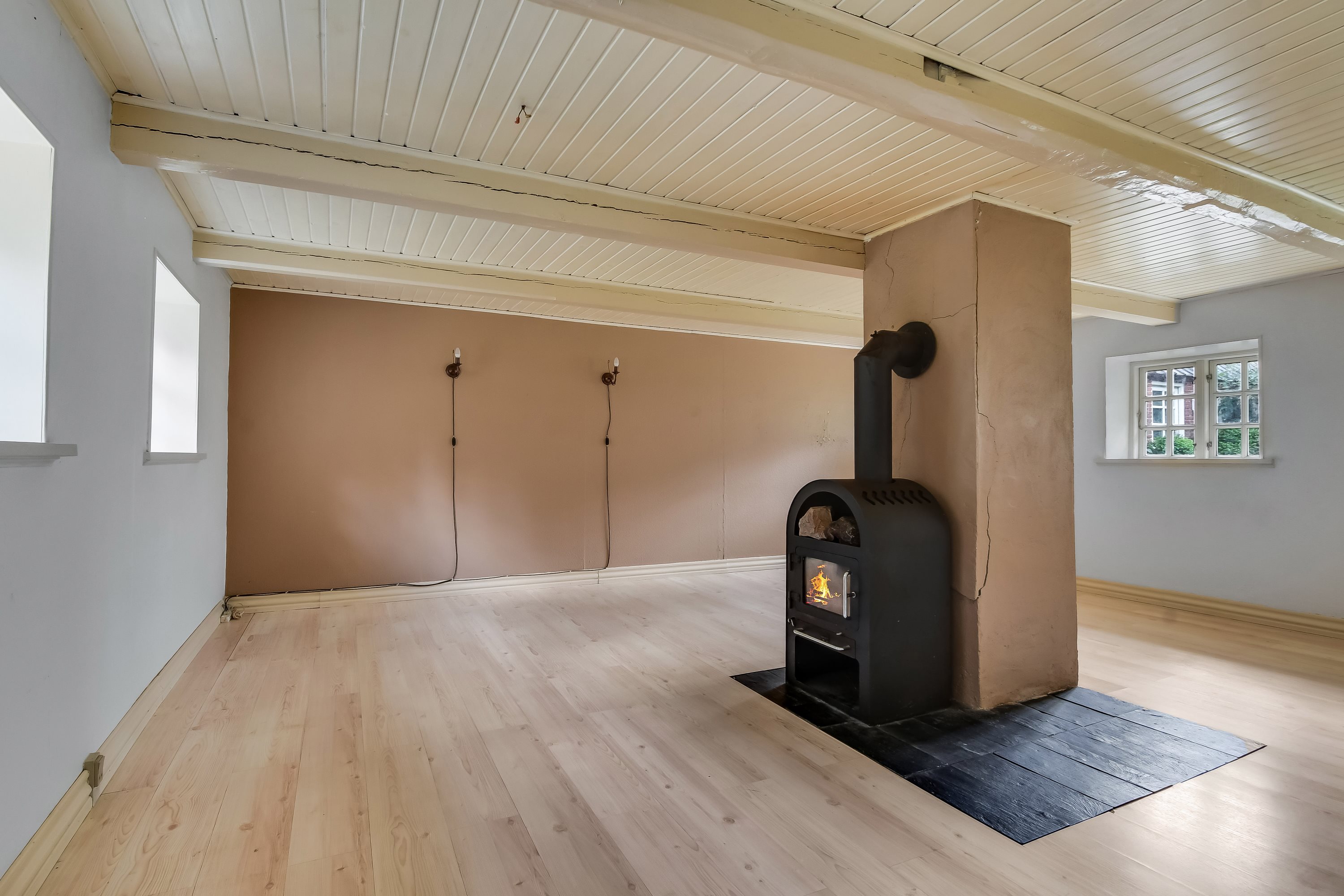 Fremhævet stue billede i fuldskærmstilstand. Billede af Klosterhedevej 10, Gudum, 7620 Lemvig