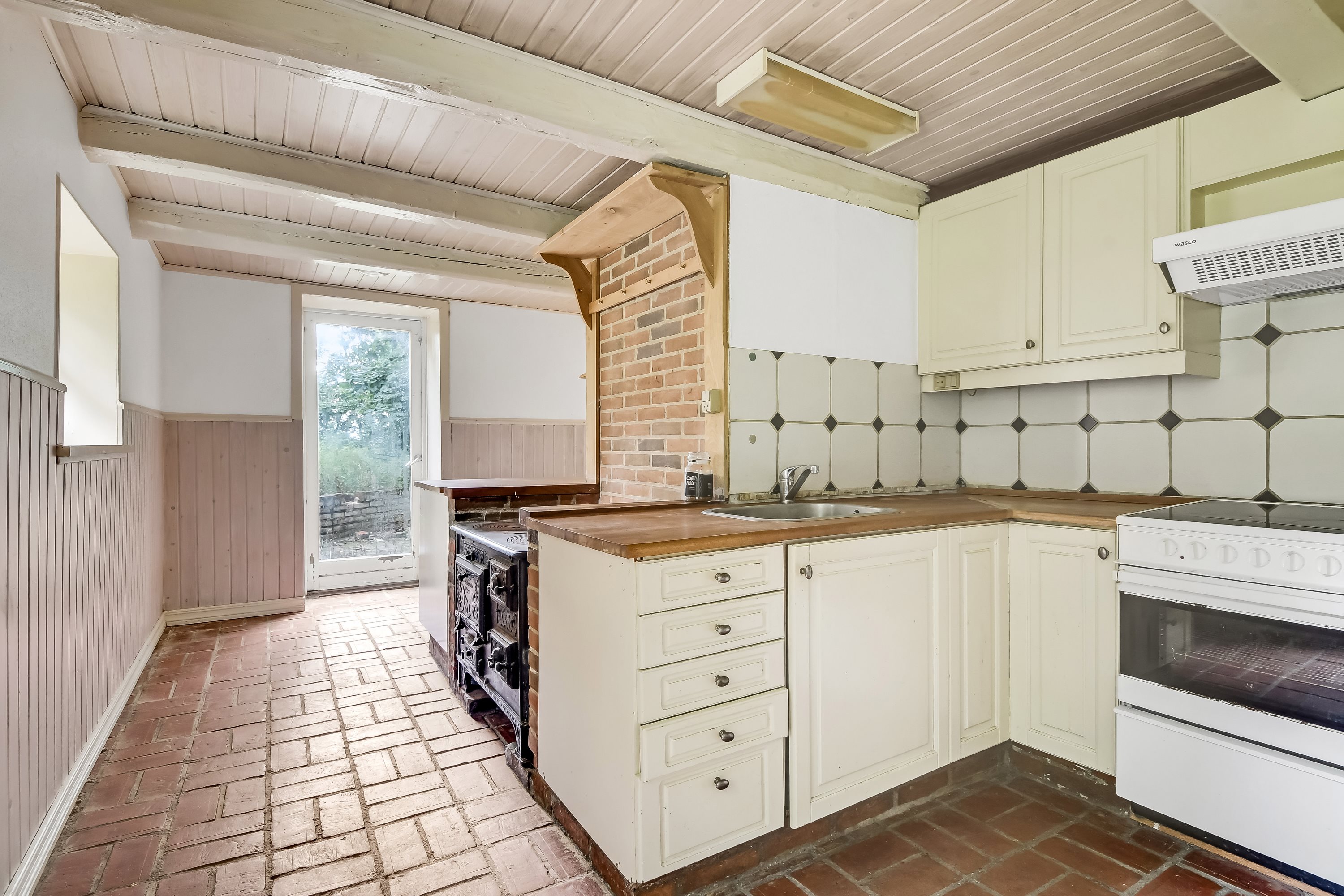 Fremhævet køkken billede i fuldskærmstilstand. Billede af Klosterhedevej 10, Gudum, 7620 Lemvig