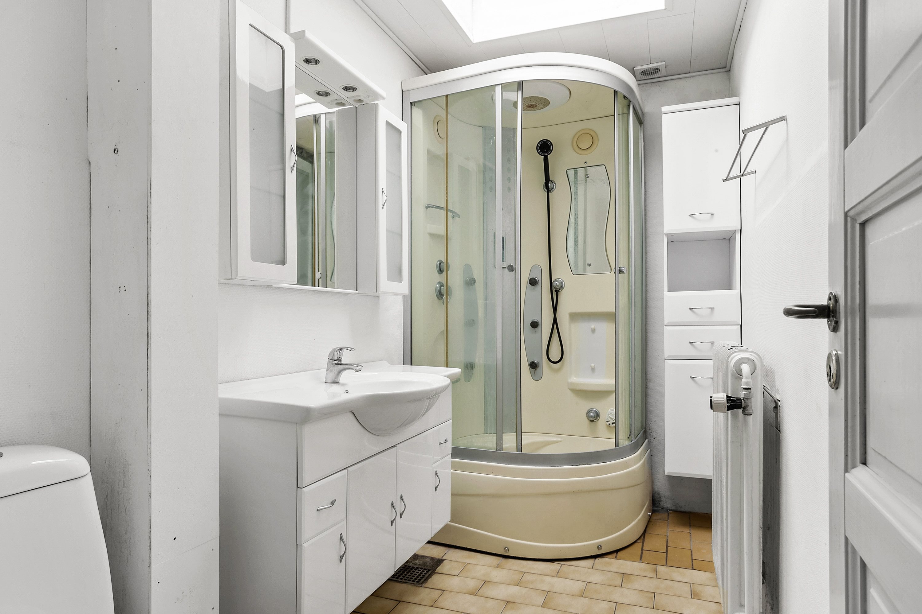 Fremhævet badeværelse billede i fuldskærmstilstand. Billede af Fælledvej 11, 6100 Haderslev