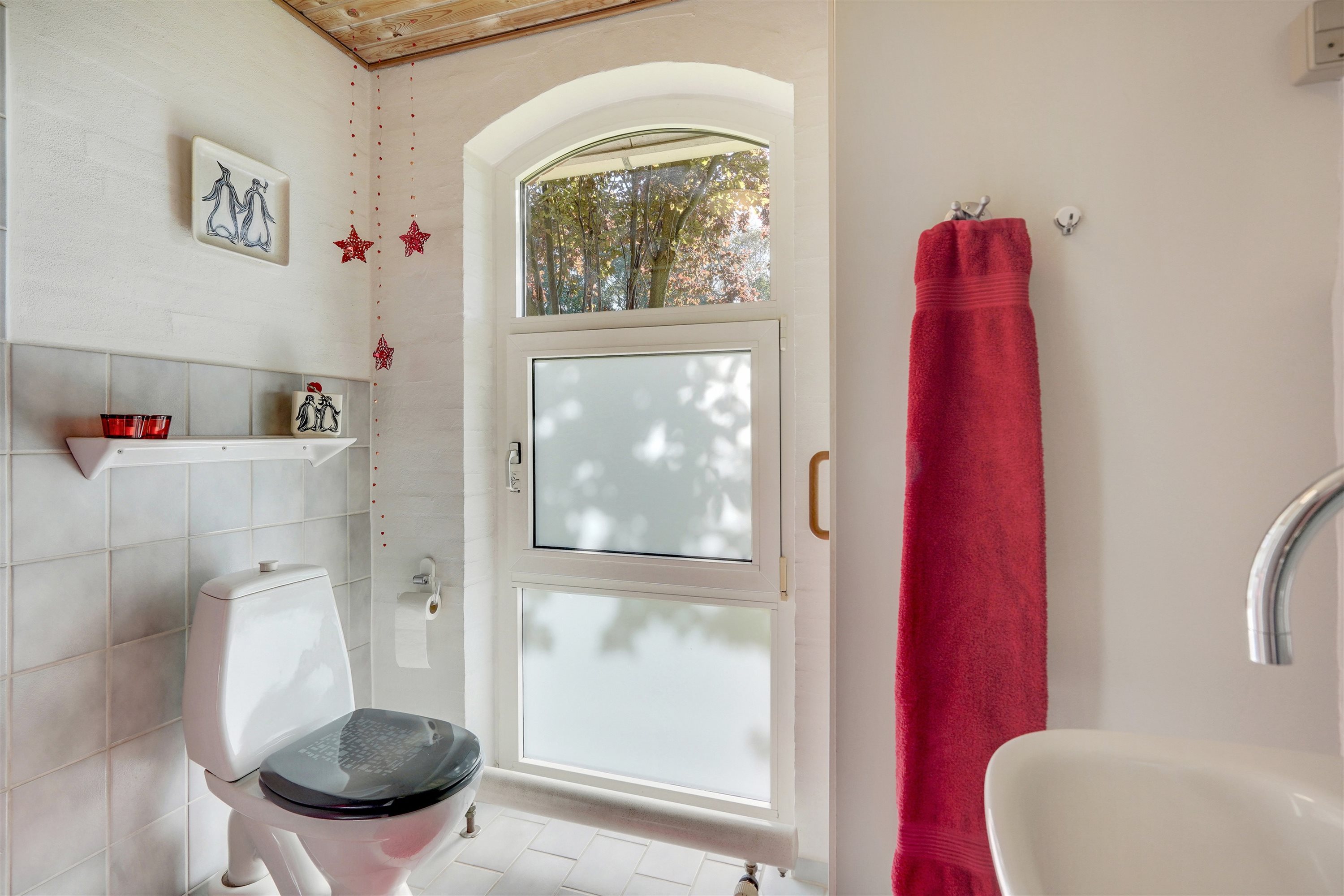 Fremhævet badeværelse billede i fuldskærmstilstand. Billede af Teglgårdvej 2, Orten, 6800 Varde