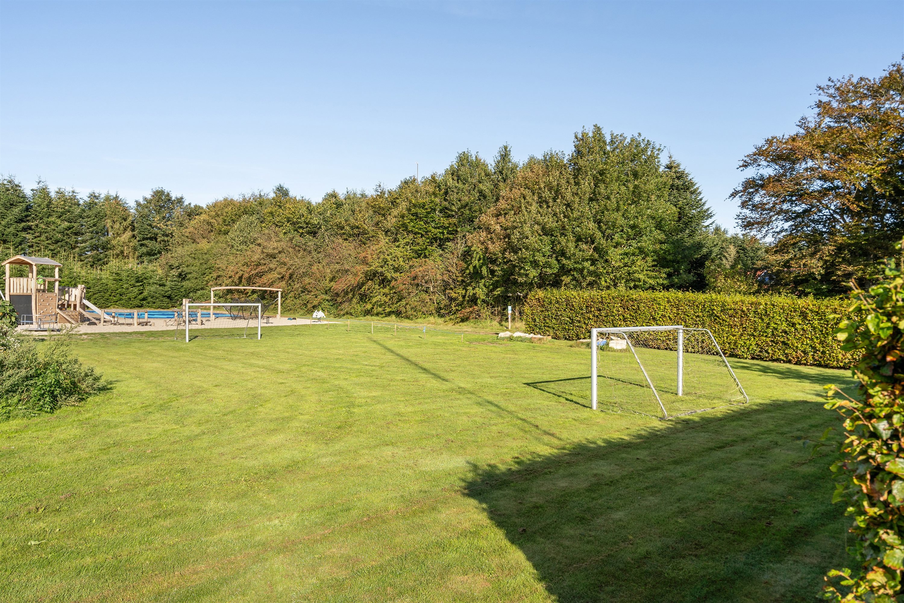 Fremhævet legeplads i orten billede i fuldskærmstilstand. Billede af Teglgårdvej 2, Orten, 6800 Varde