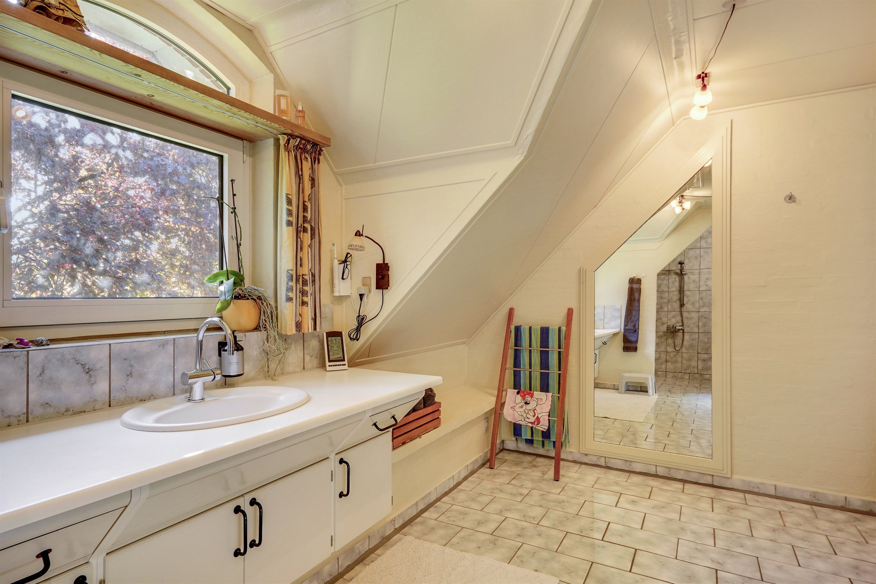 Fremhævet badeværelse billede i fuldskærmstilstand. Billede af Teglgårdvej 2, Orten, 6800 Varde