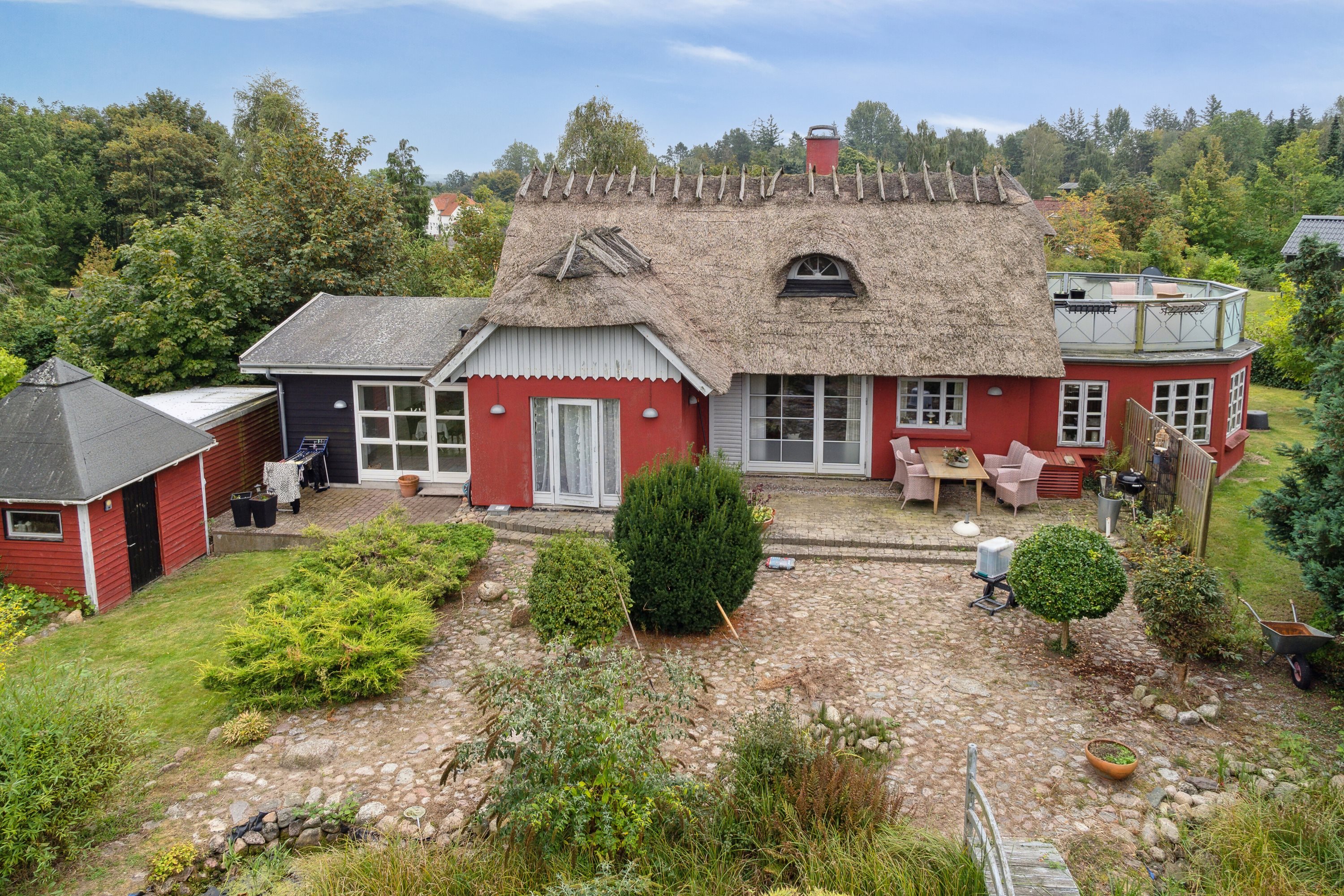 Fremhævet udendørs billede i fuldskærmstilstand. Billede af Svinøvej 22, 4750 Lundby