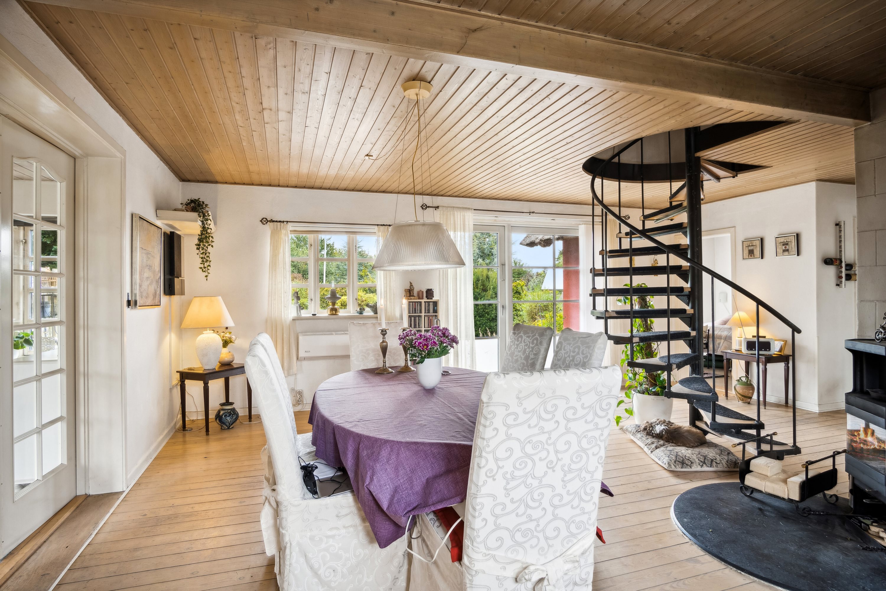 Fremhævet spisestue billede i fuldskærmstilstand. Billede af Svinøvej 22, 4750 Lundby