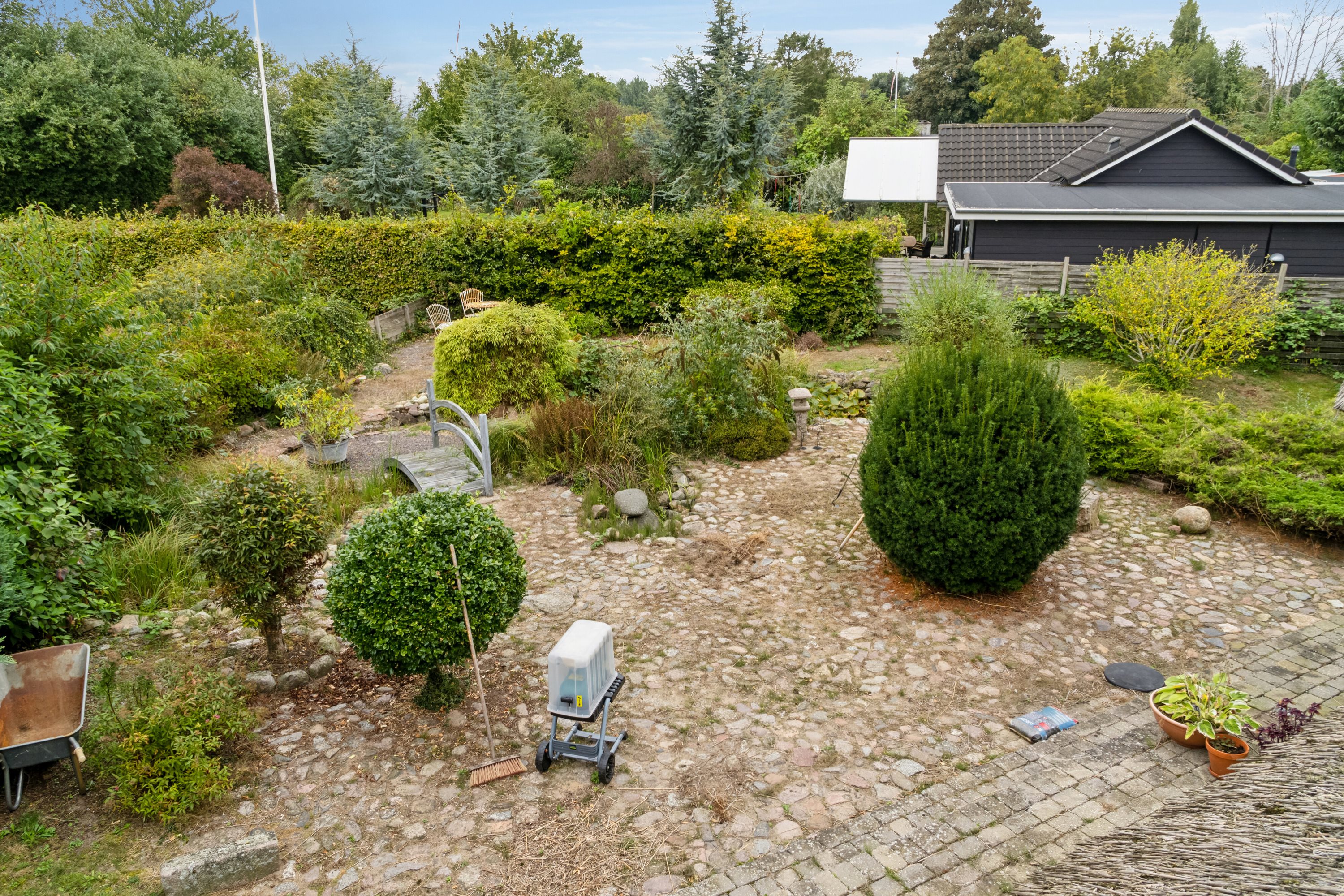 Fremhævet udendørs billede i fuldskærmstilstand. Billede af Svinøvej 22, 4750 Lundby