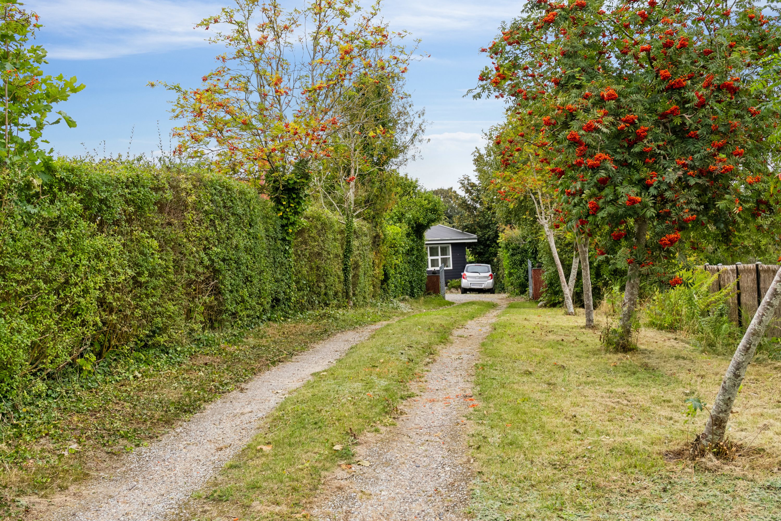 Fremhævet udendørs billede i fuldskærmstilstand. Billede af Svinøvej 22, 4750 Lundby