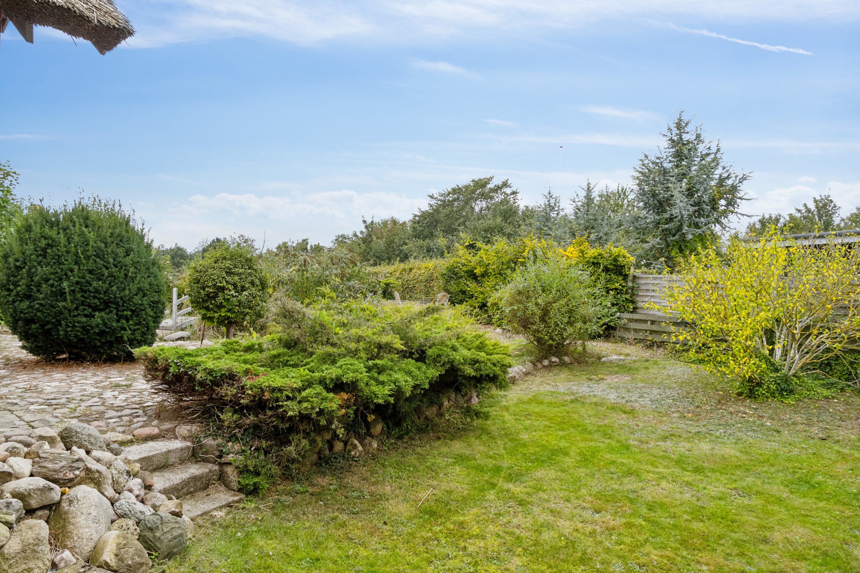 Fremhævet udendørs billede i fuldskærmstilstand. Billede af Svinøvej 22, 4750 Lundby