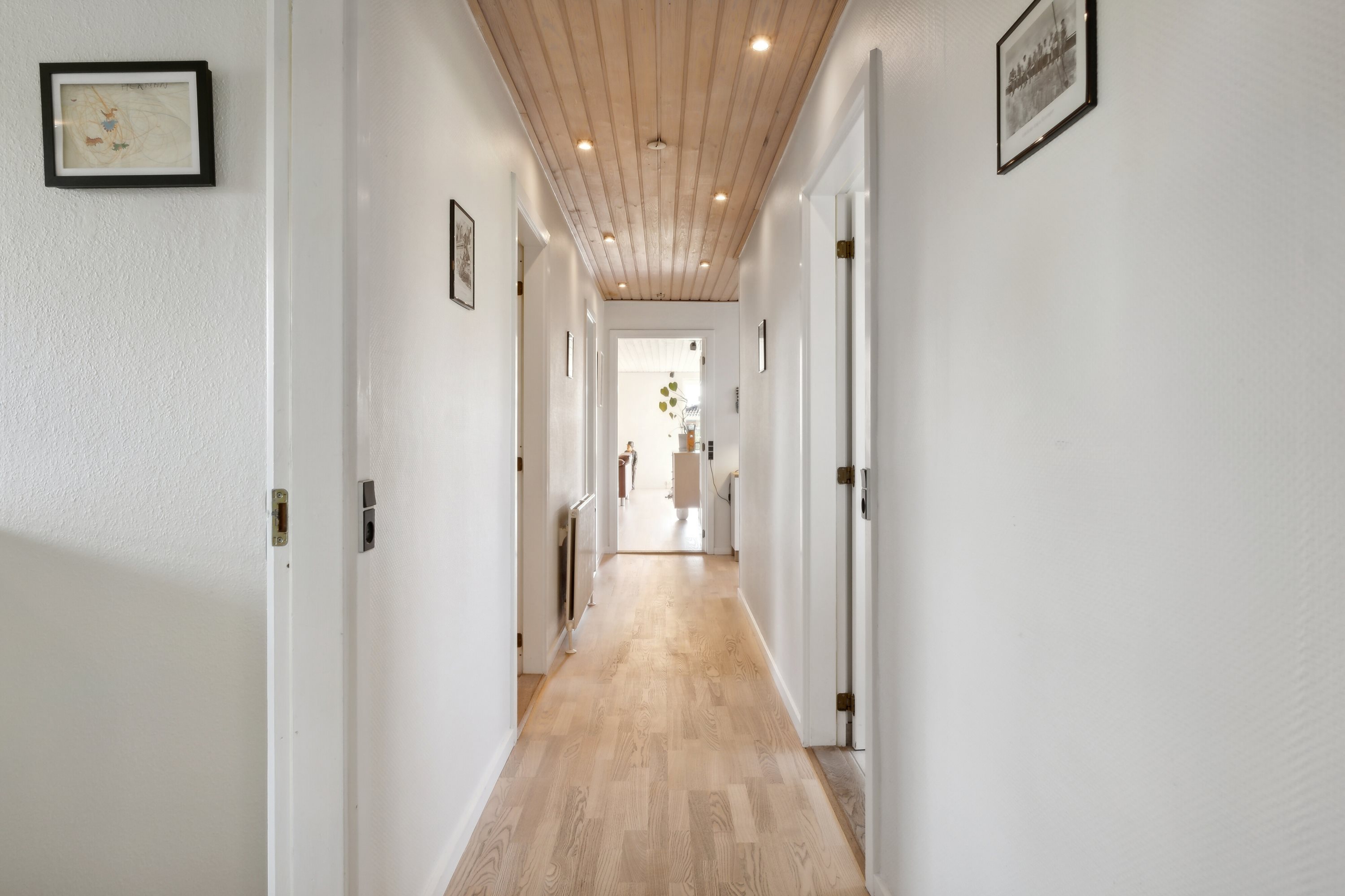 Fremhævet gang billede i fuldskærmstilstand. Billede af Nygade 5, 9870 Sindal