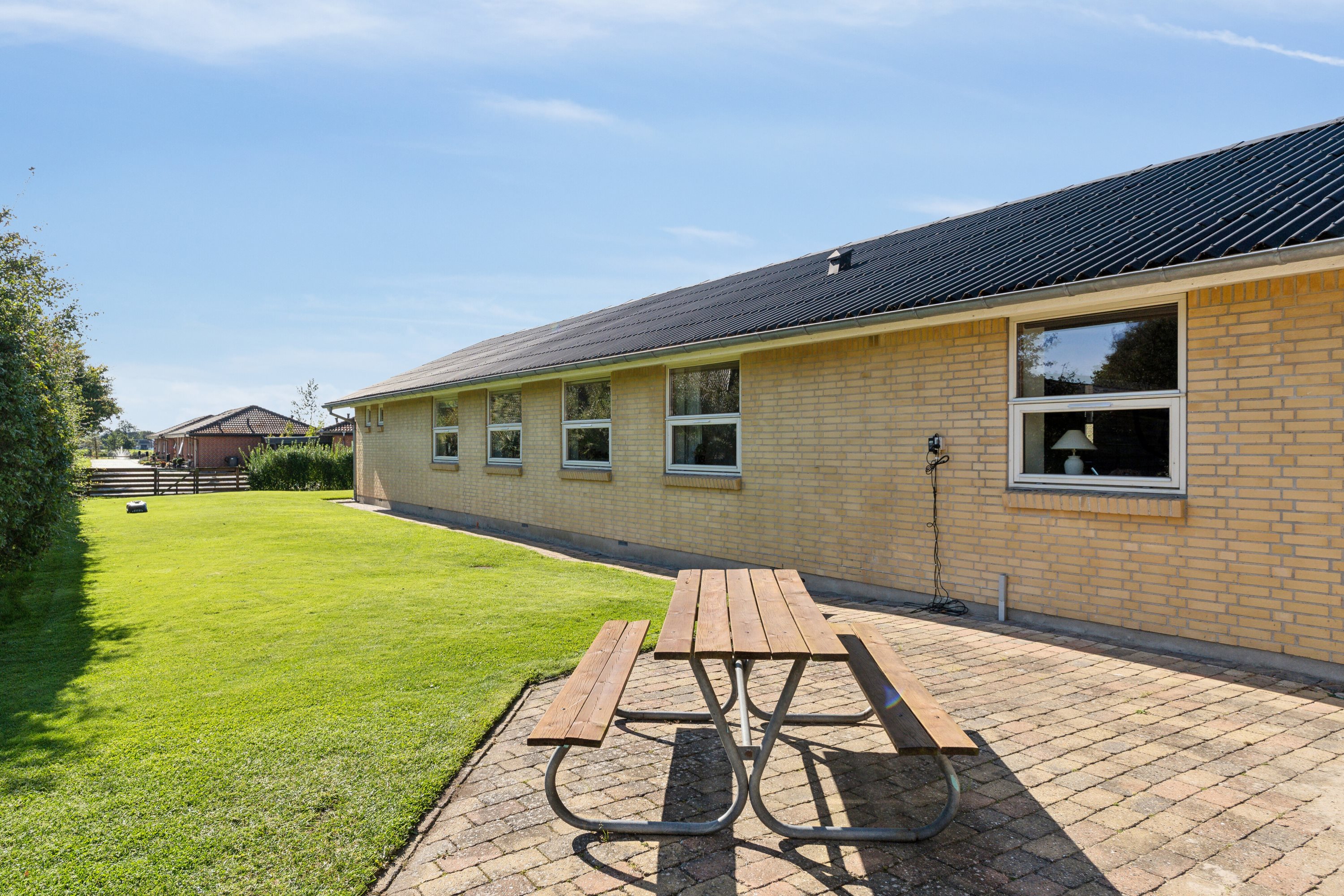 Fremhævet have billede i fuldskærmstilstand. Billede af Nygade 5, 9870 Sindal