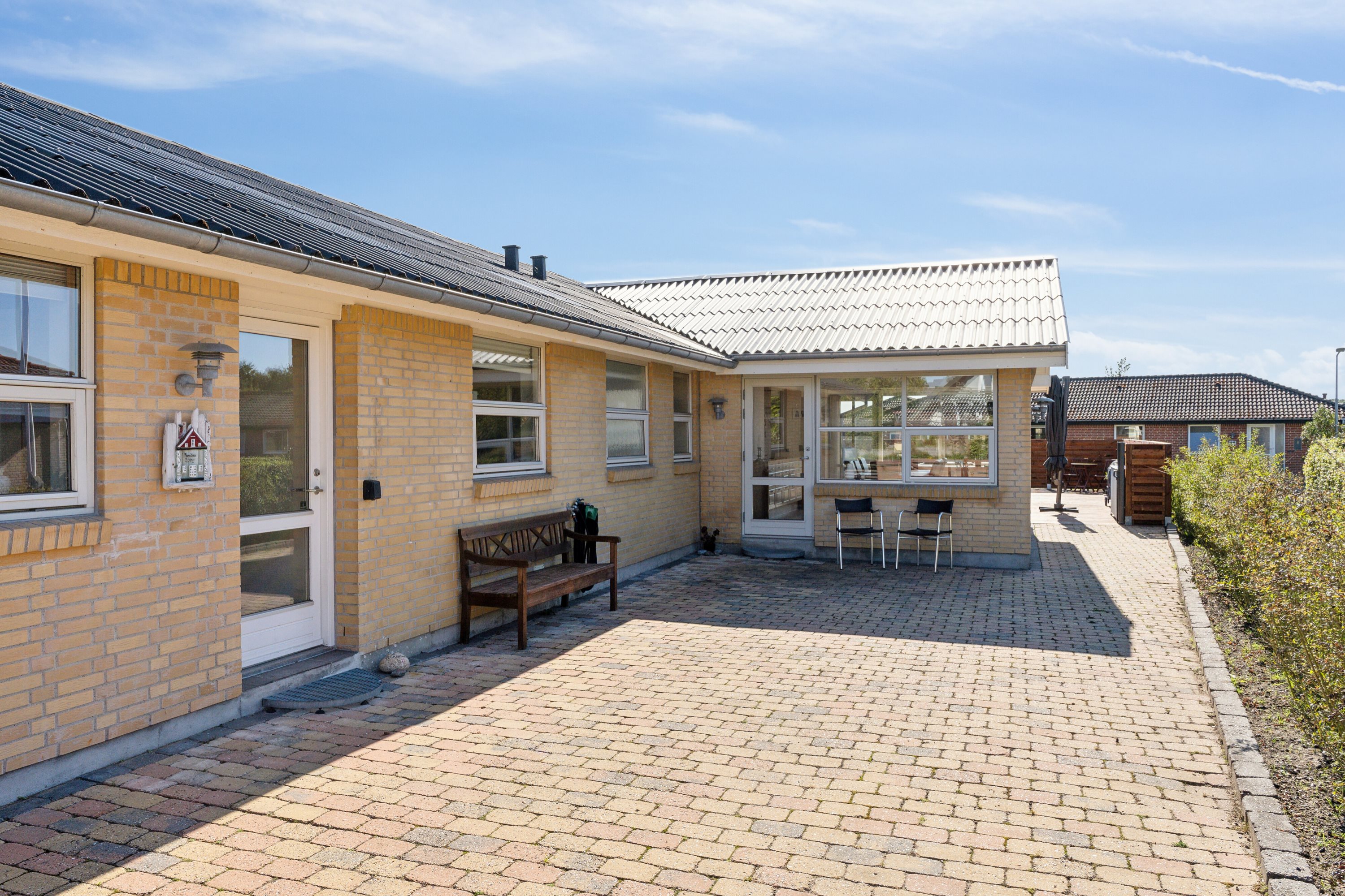 Fremhævet indkørsel billede i fuldskærmstilstand. Billede af Nygade 5, 9870 Sindal