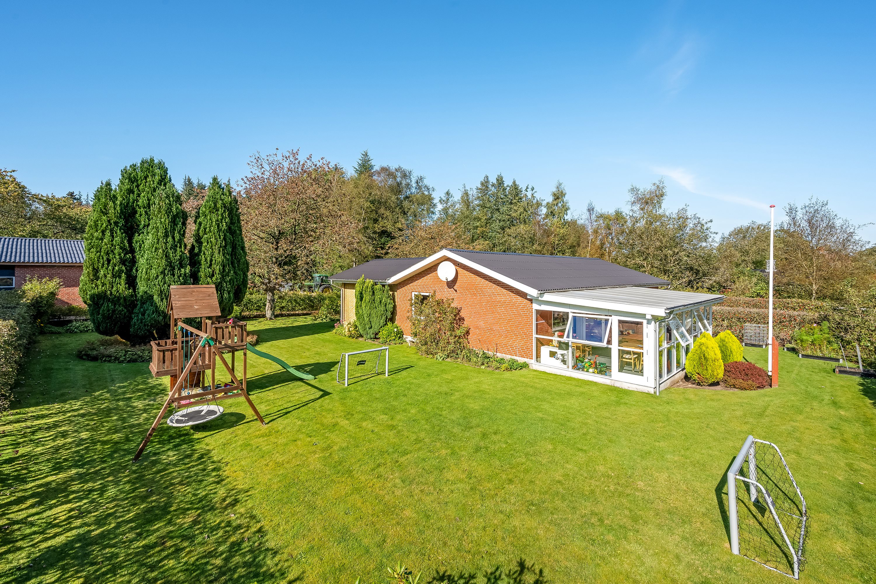 Fremhævet facade billede i fuldskærmstilstand. Billede af Lille Fiskbækvej 12, Fiskbæk, 6920 Videbæk