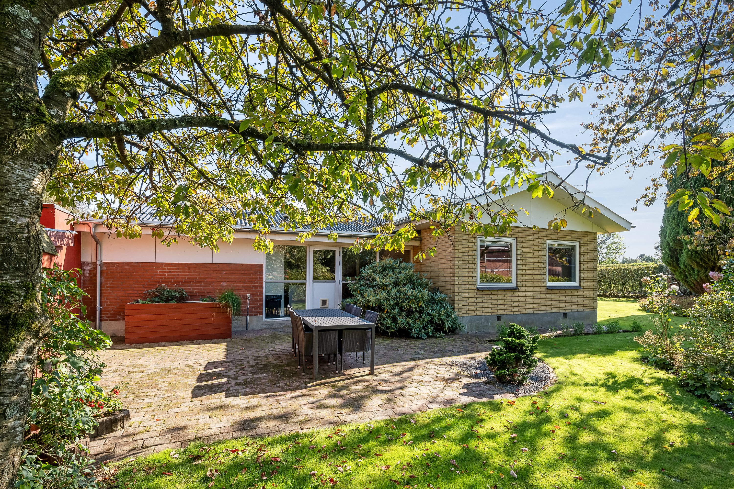 Fremhævet facade billede i fuldskærmstilstand. Billede af Lille Fiskbækvej 12, Fiskbæk, 6920 Videbæk