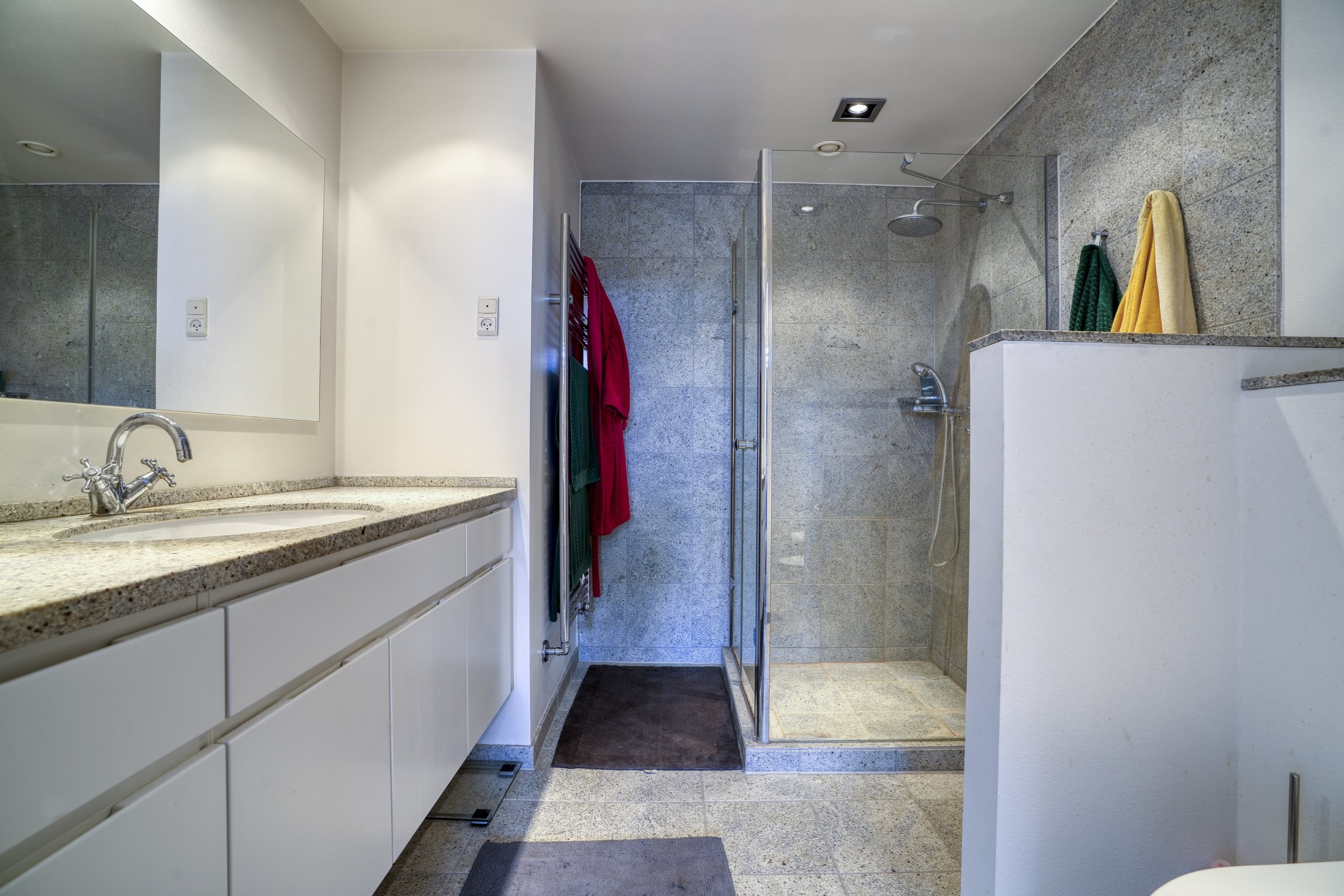 Fremhævet badeværelse billede i fuldskærmstilstand. Billede af Kystvej 20, 2. 2., 3100 Hornbæk