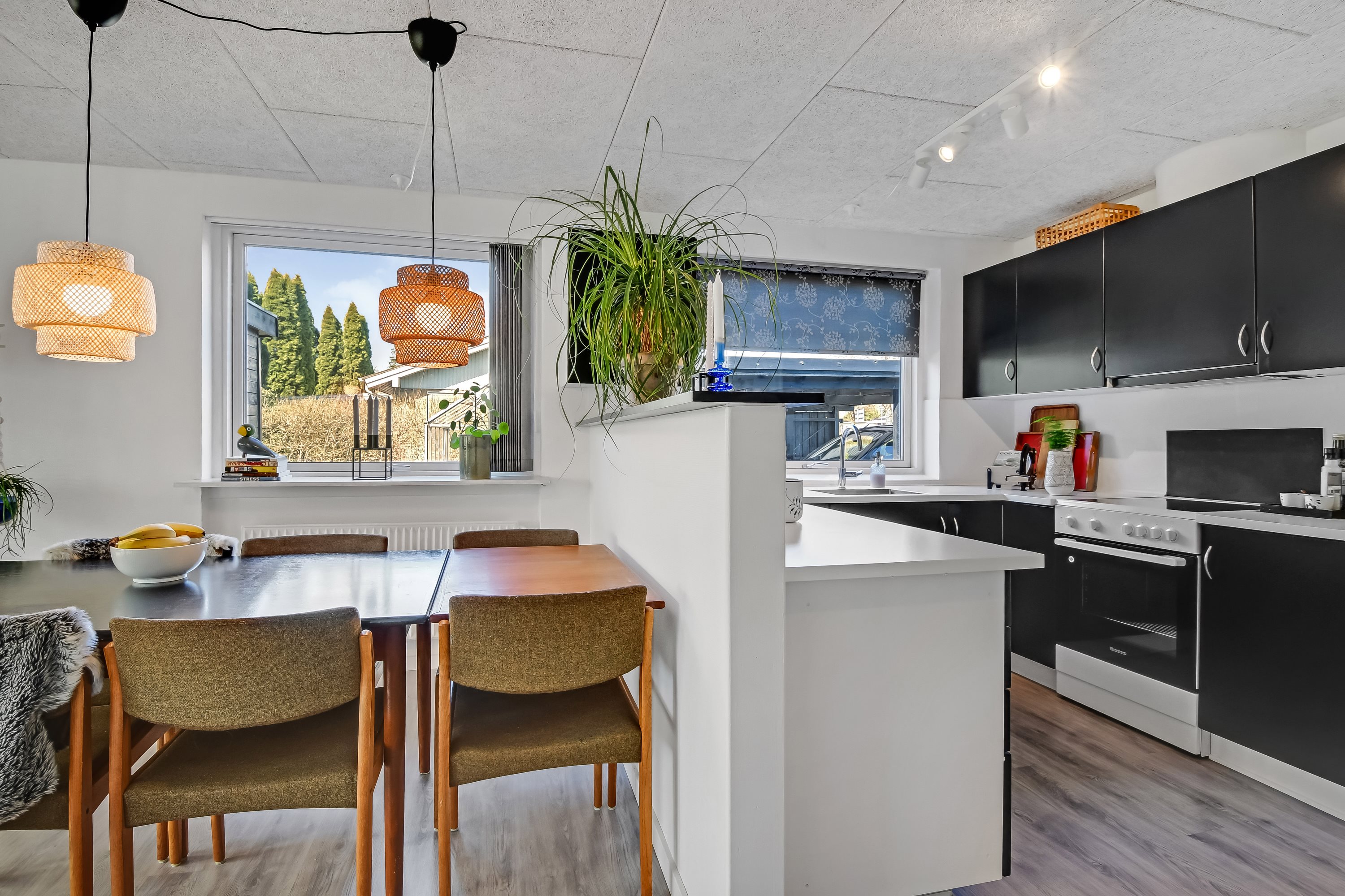 Fremhævet køkken billede i fuldskærmstilstand. Billede af Elmelunden 101, 7190 Billund