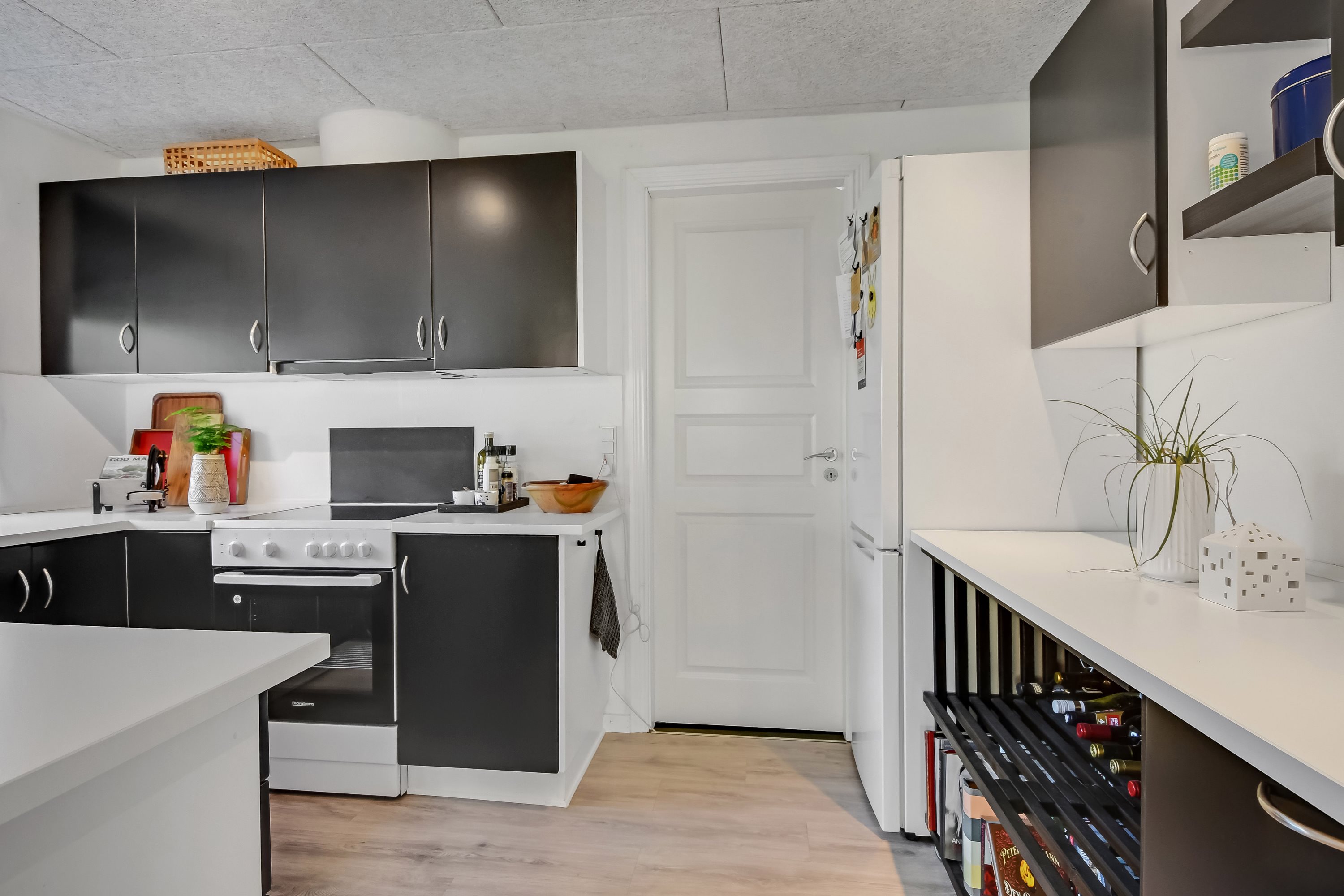 Fremhævet køkken billede i fuldskærmstilstand. Billede af Elmelunden 101, 7190 Billund