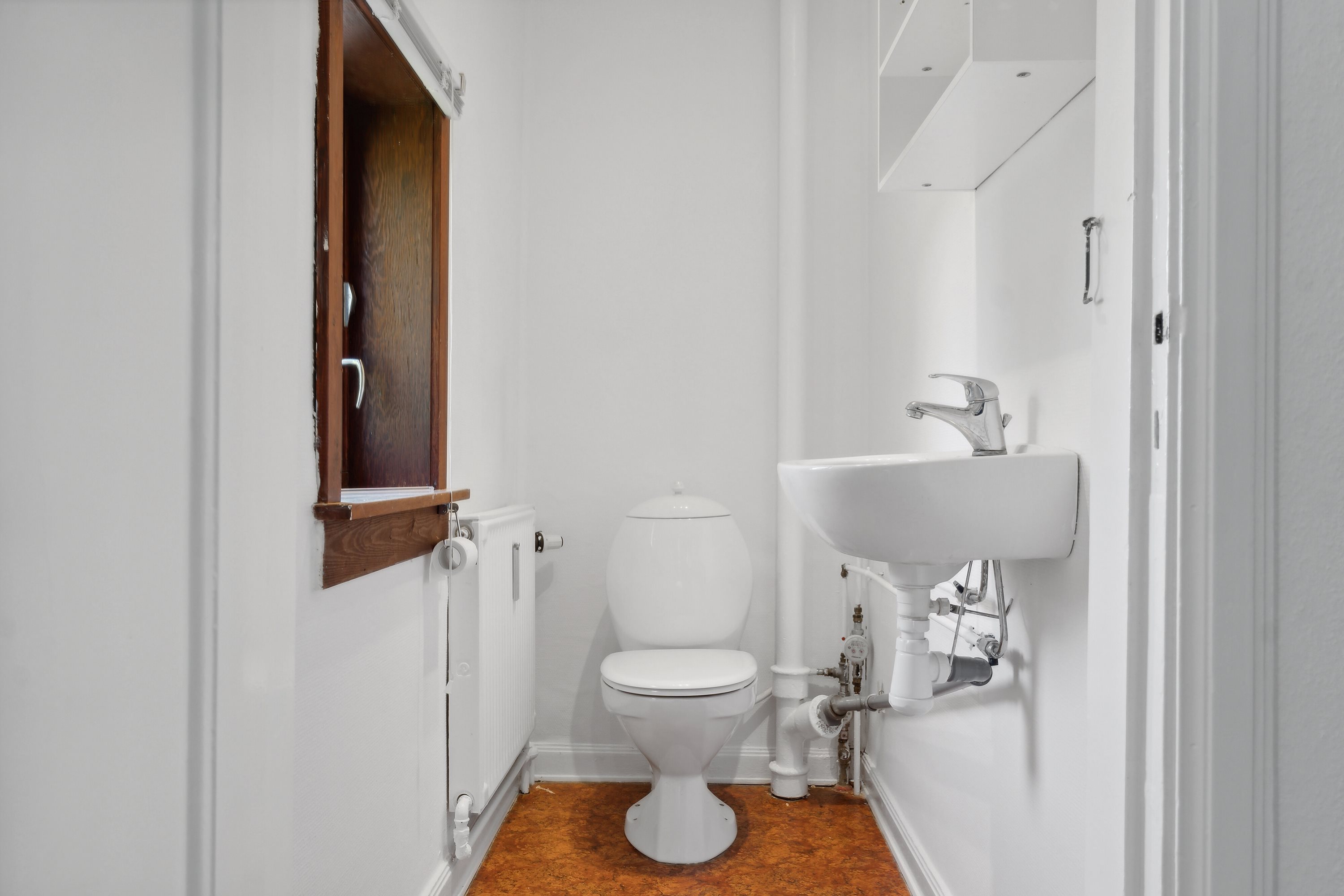 Fremhævet badeværelse billede i fuldskærmstilstand. Billede af Fåborgvej 24, 5700 Svendborg