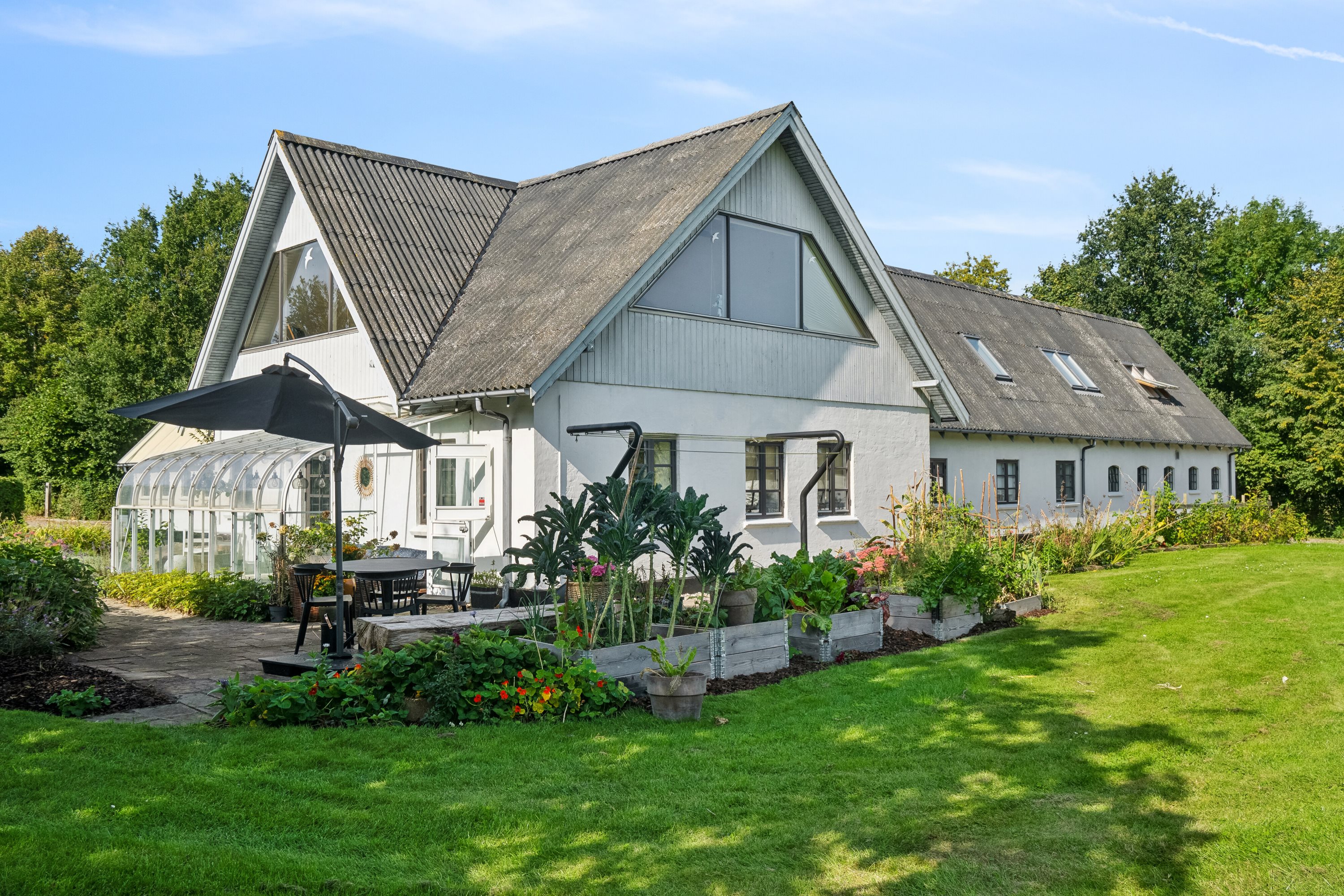 Miniaturebillede 2: set fra haven. Billede af Tingvejen 57, 4400 Kalundborg