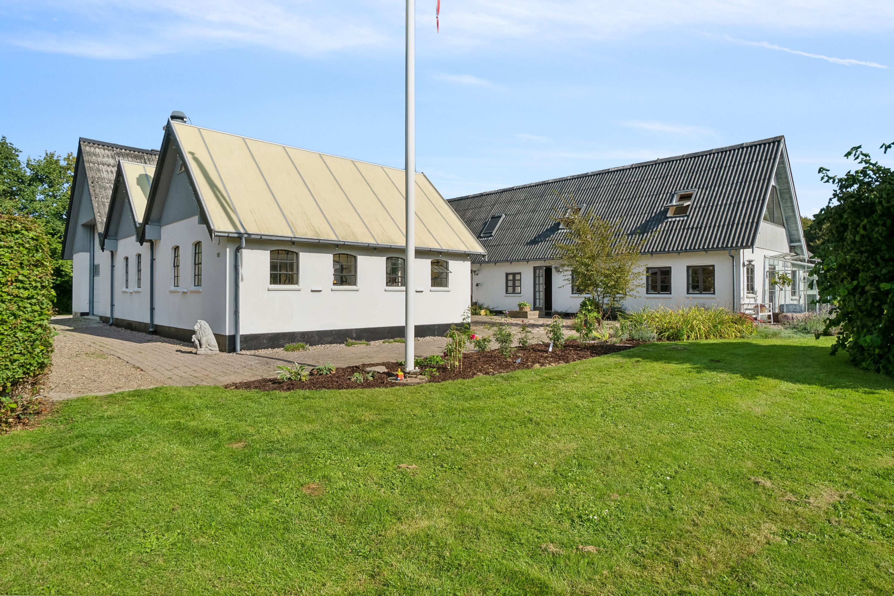 Fremhævet set fra haven billede i fuldskærmstilstand. Billede af Tingvejen 57, 4400 Kalundborg