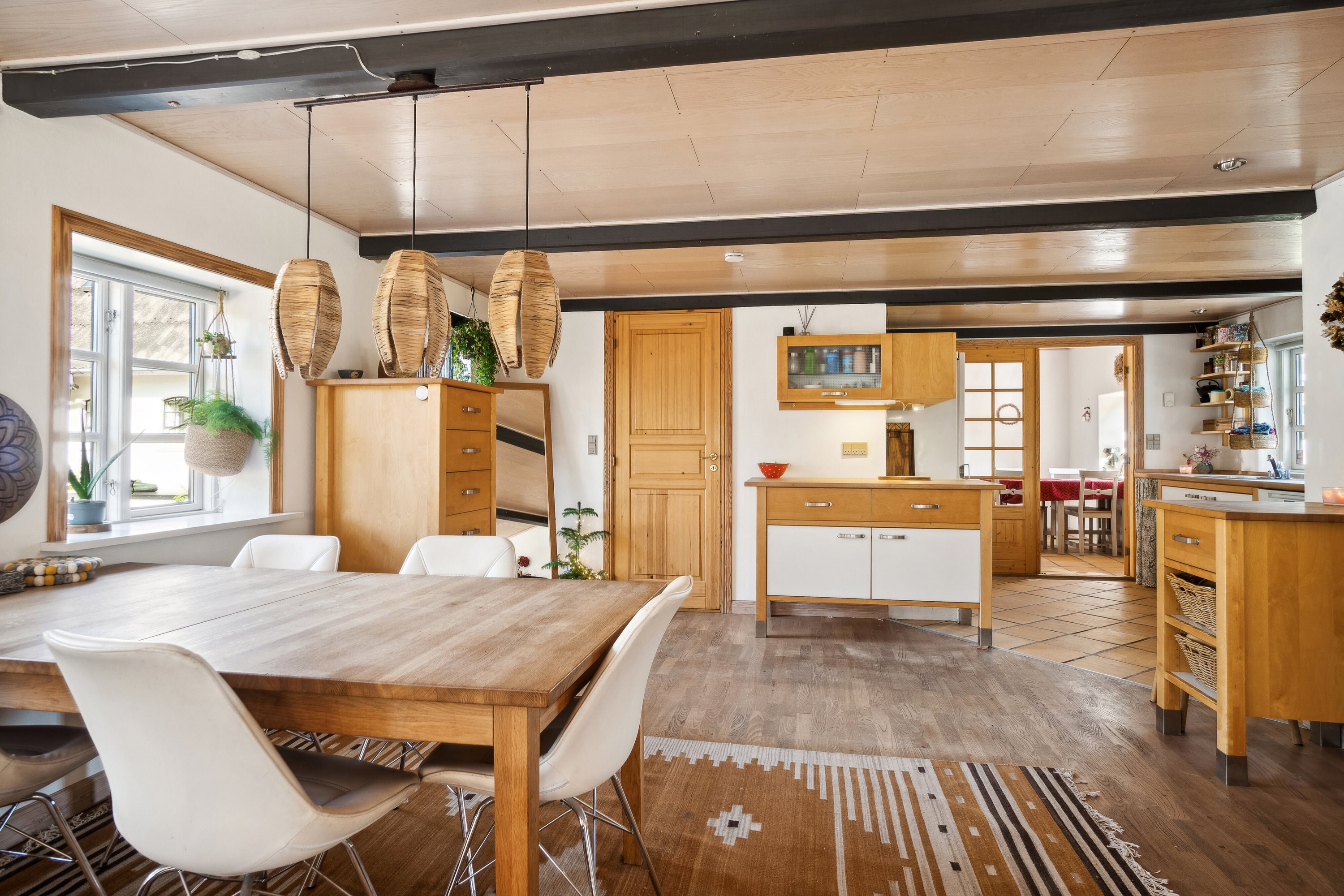 Fremhævet spisestue billede i fuldskærmstilstand. Billede af Tingvejen 57, 4400 Kalundborg