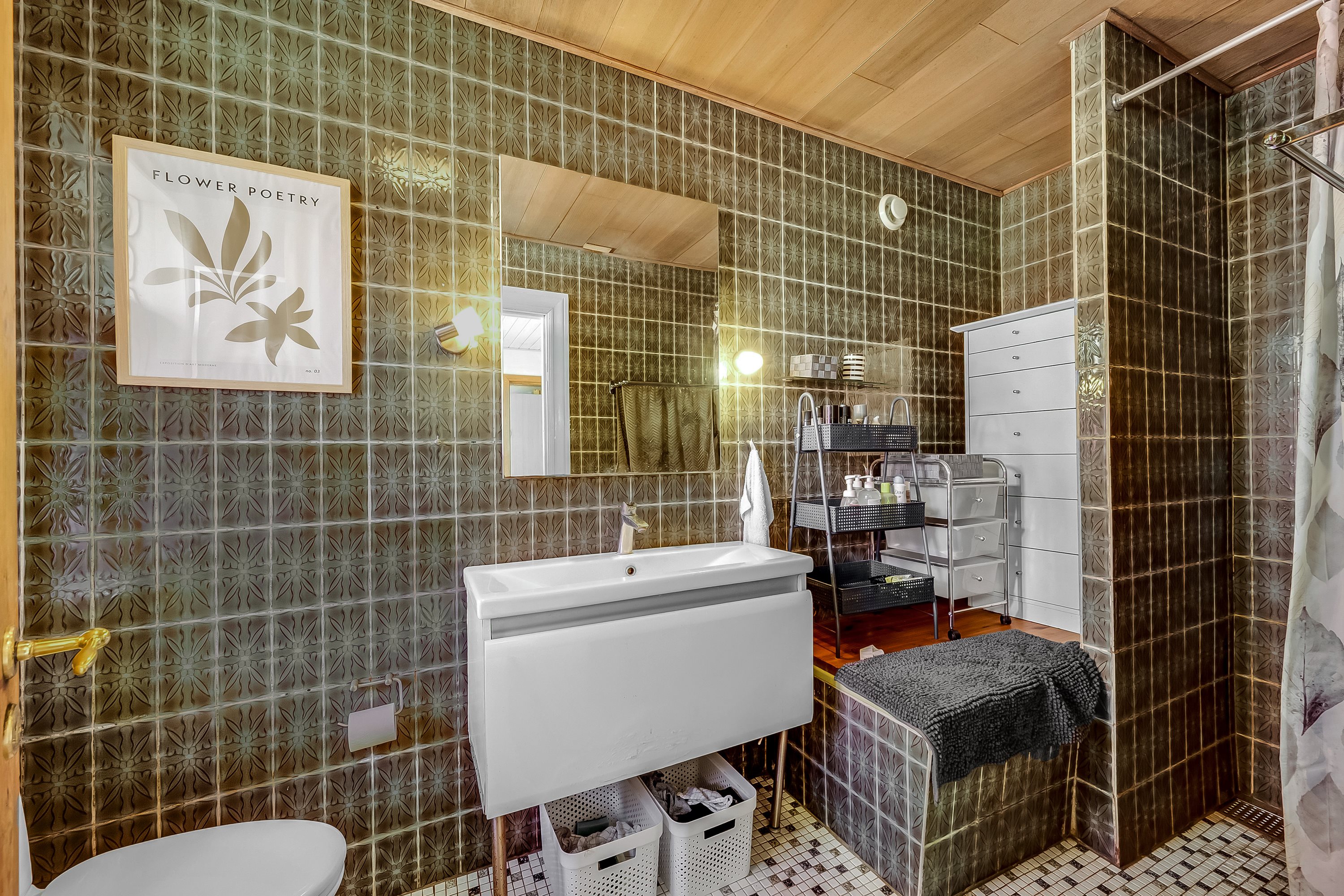 Fremhævet badeværelse billede i fuldskærmstilstand. Billede af Brejningvej 21, Brejning, 6971 Spjald