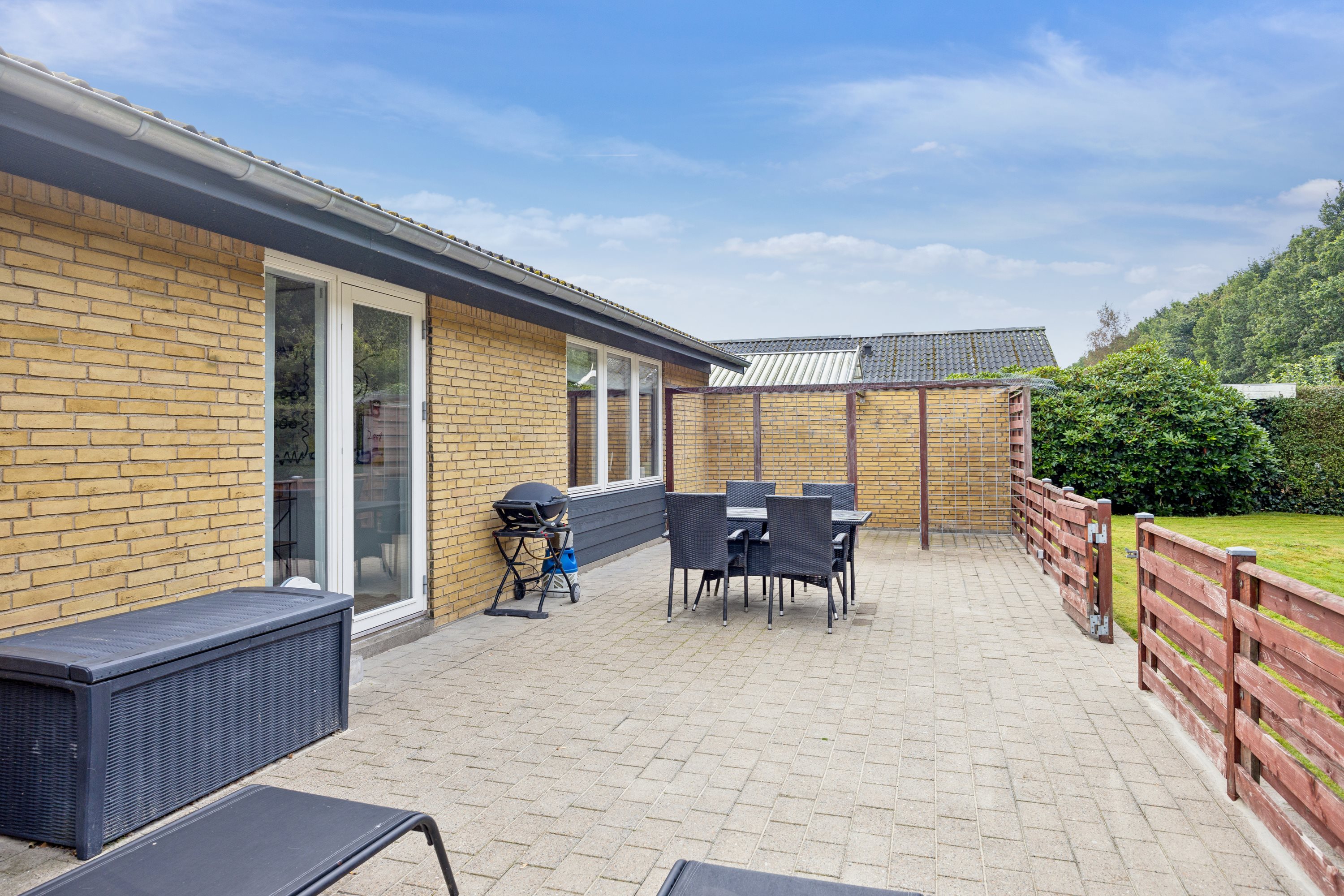 Fremhævet terasse billede i fuldskærmstilstand. Billede af Nøddevej 39, Stae, 9310 Vodskov