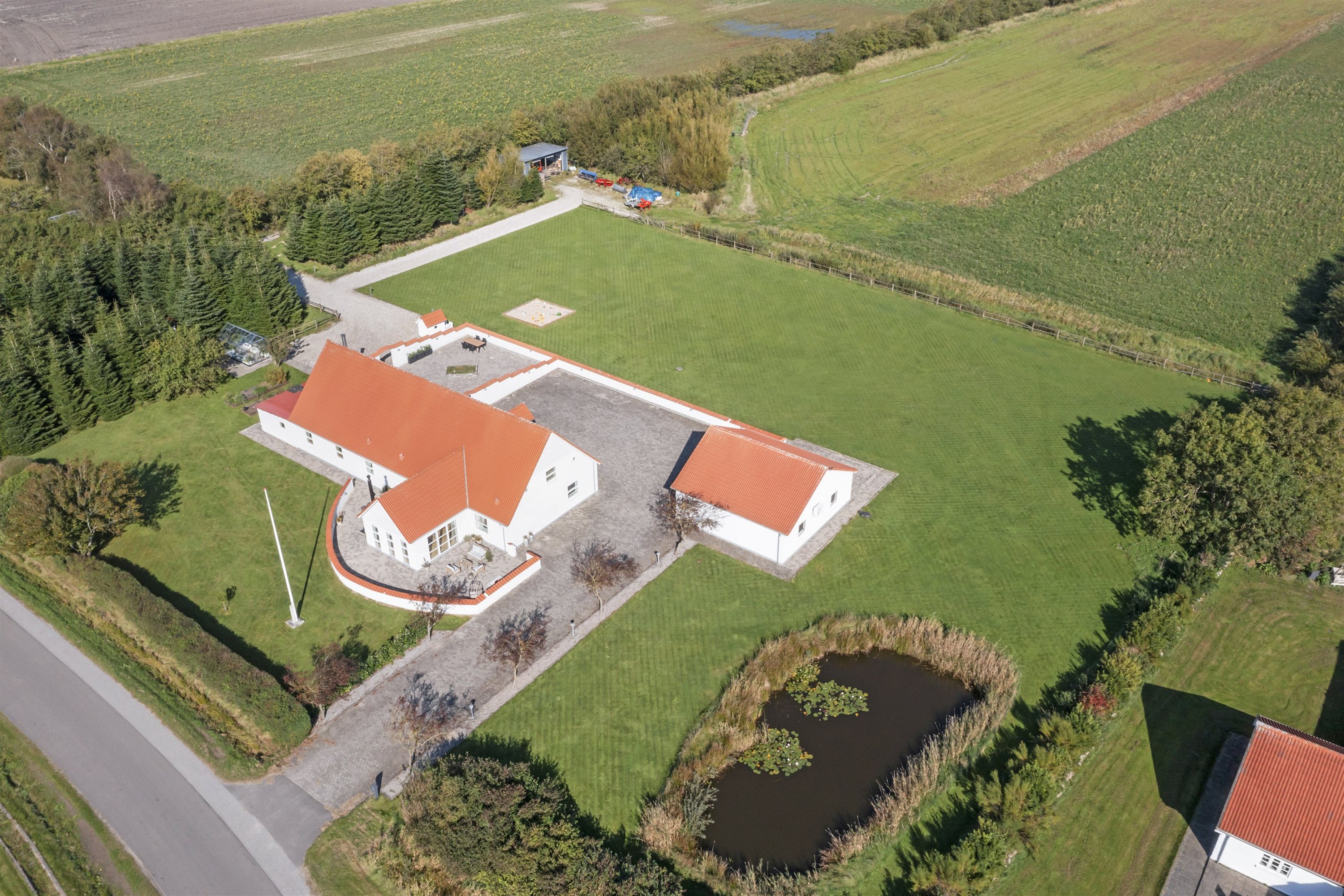 Landejendom: Luftfoto på Milbakvej 64, 9381 Sulsted