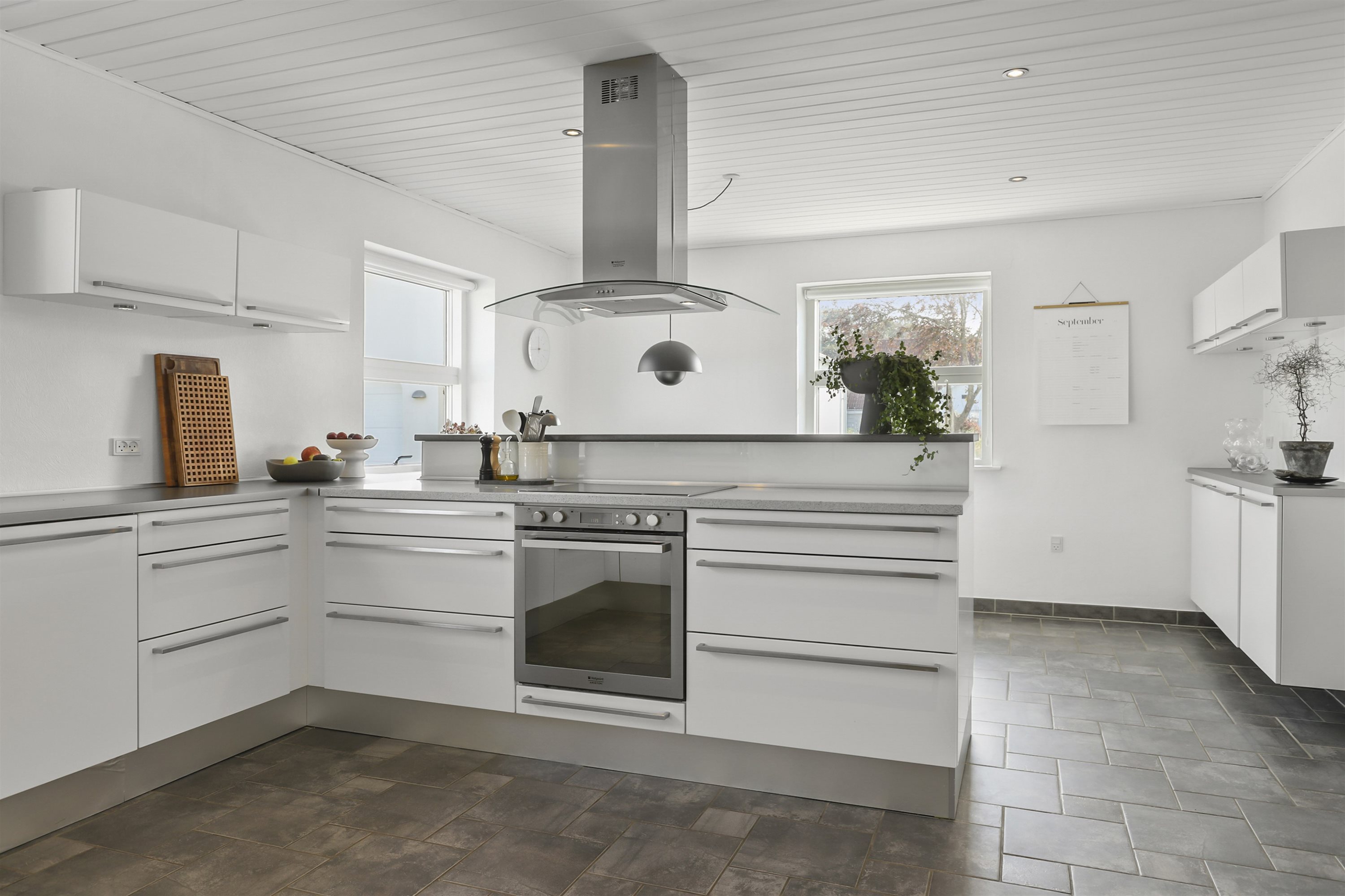 Fremhævet køkken billede i fuldskærmstilstand. Billede af Milbakvej 64, 9381 Sulsted