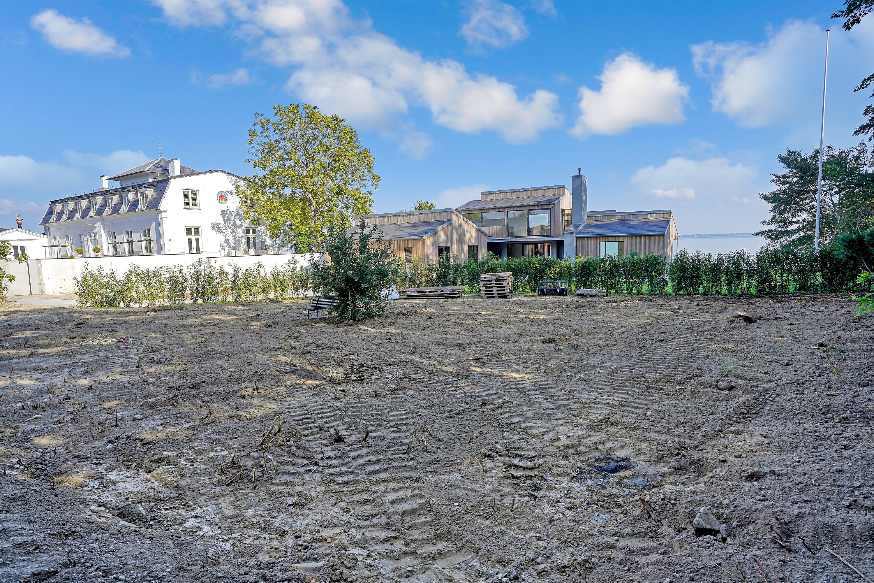 Fremhævet grund billede i fuldskærmstilstand. Billede af Strand Alle 11, 3050 Humlebæk