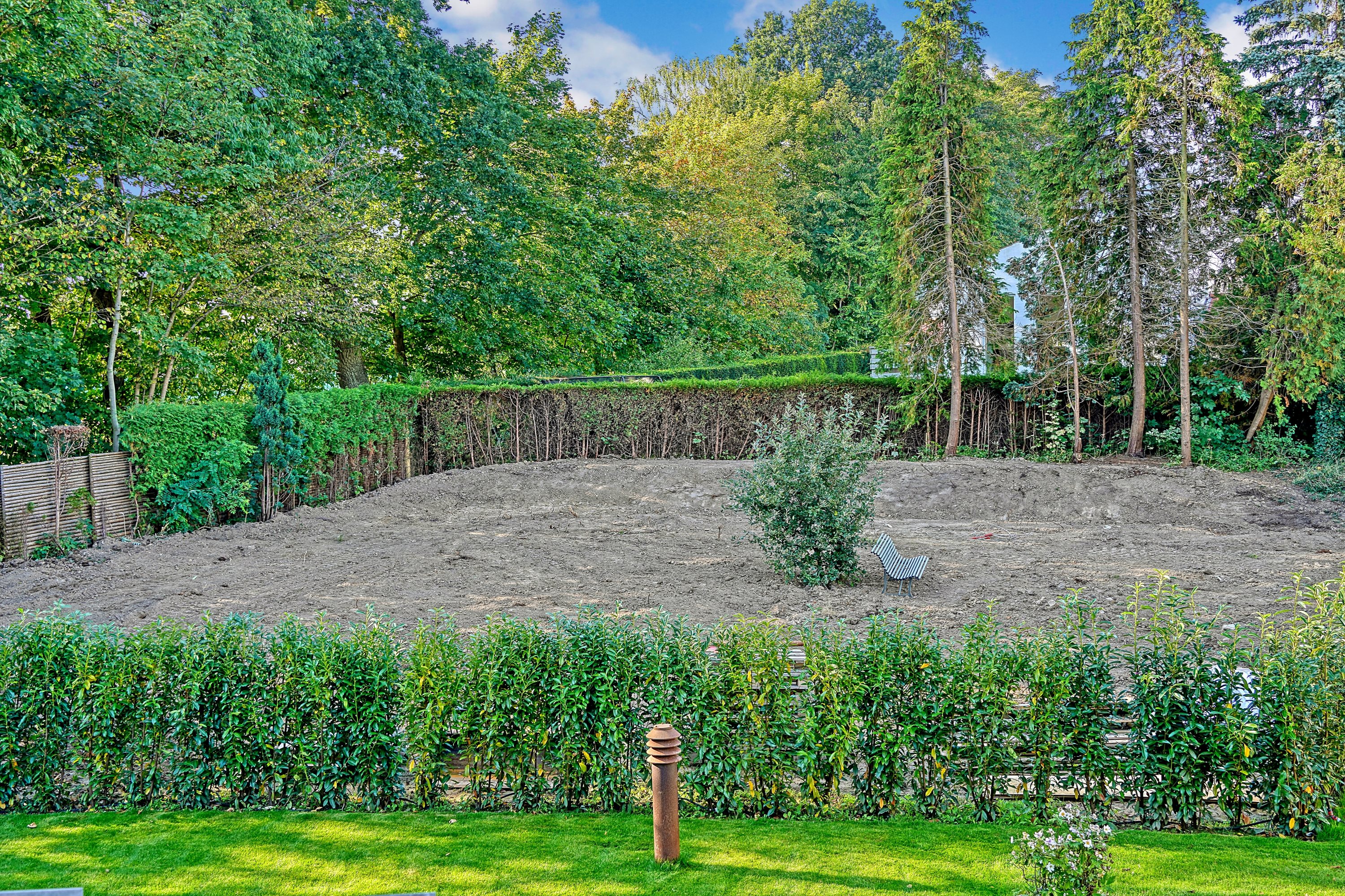 Fremhævet grund billede i fuldskærmstilstand. Billede af Strand Alle 11, 3050 Humlebæk