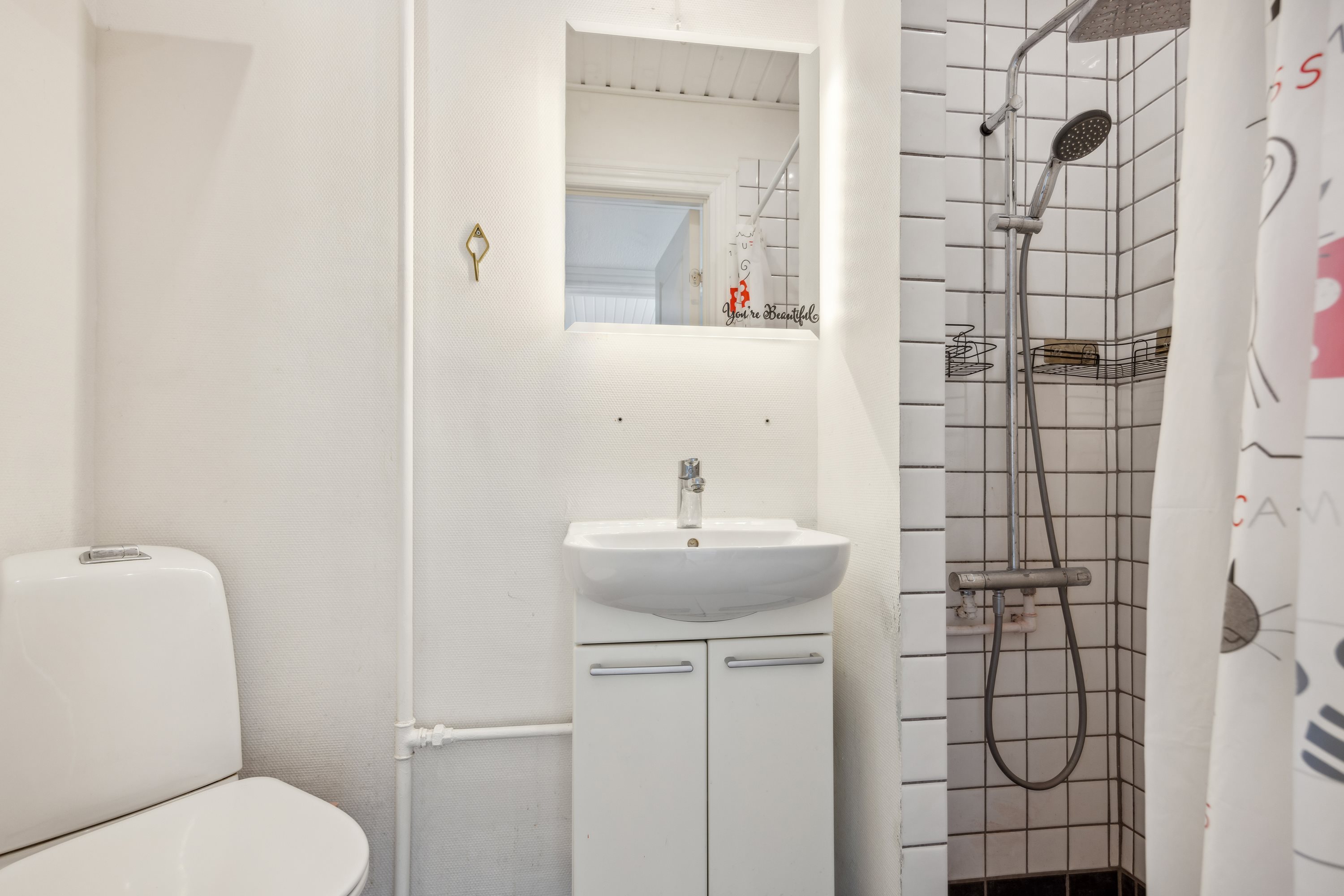 Fremhævet badeværelse billede i fuldskærmstilstand. Billede af Rolighedsvej 7A, 1. th., 9400 Nørresundby