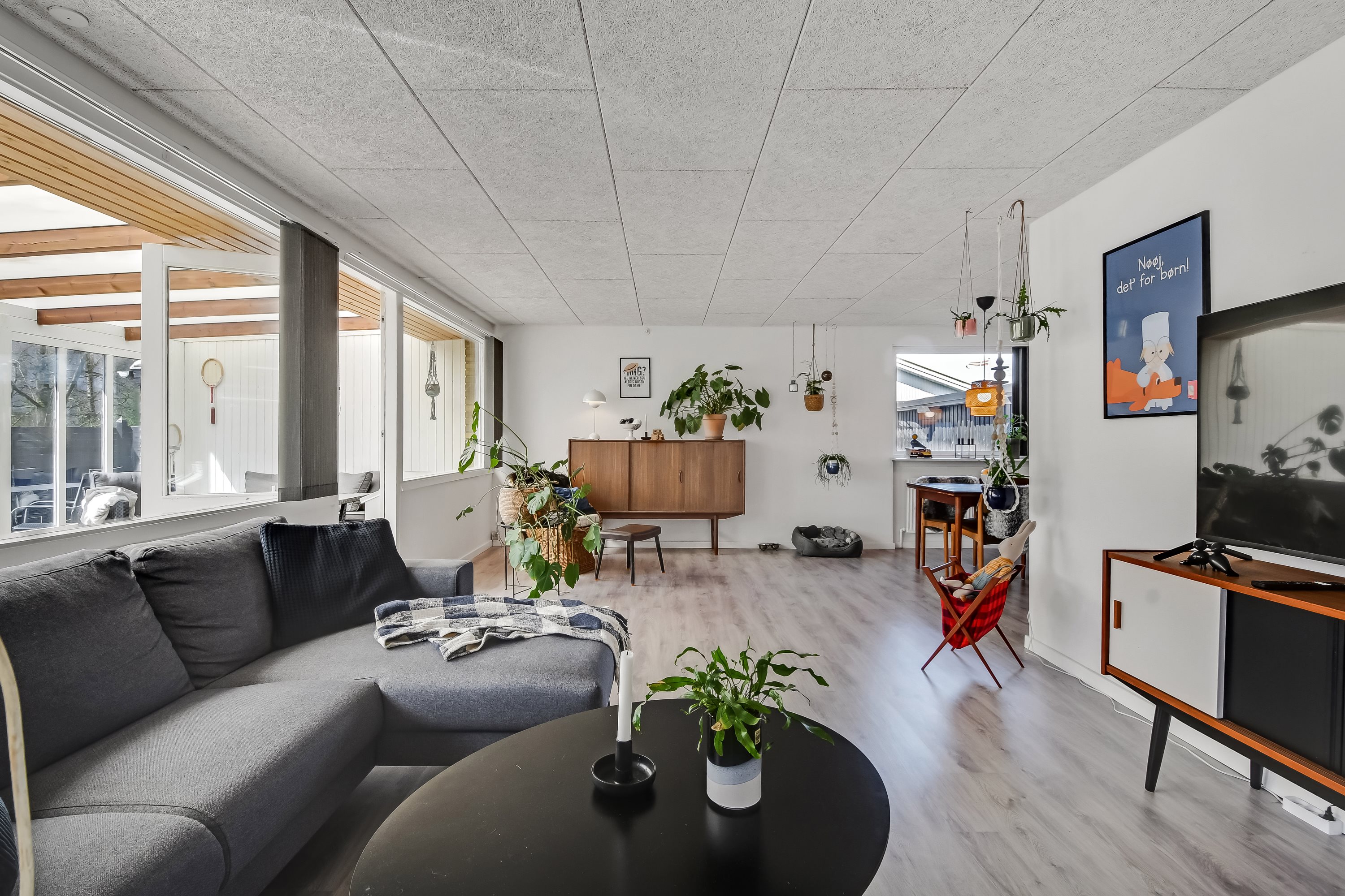 Fremhævet stue billede i fuldskærmstilstand. Billede af Elmelunden 101, 7190 Billund