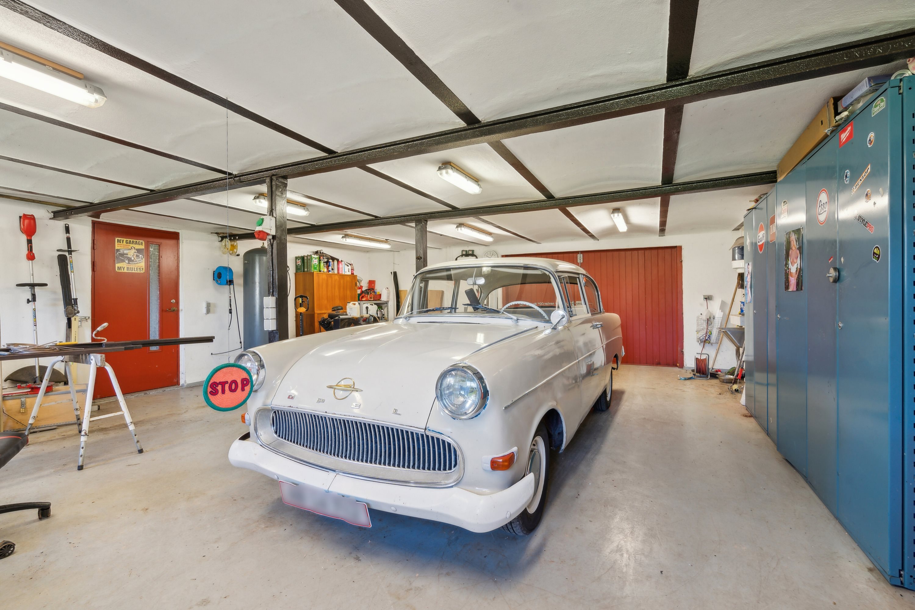 Fremhævet garage billede i fuldskærmstilstand. Billede af Fælledgårdsvej 15, Egeby, 5450 Otterup