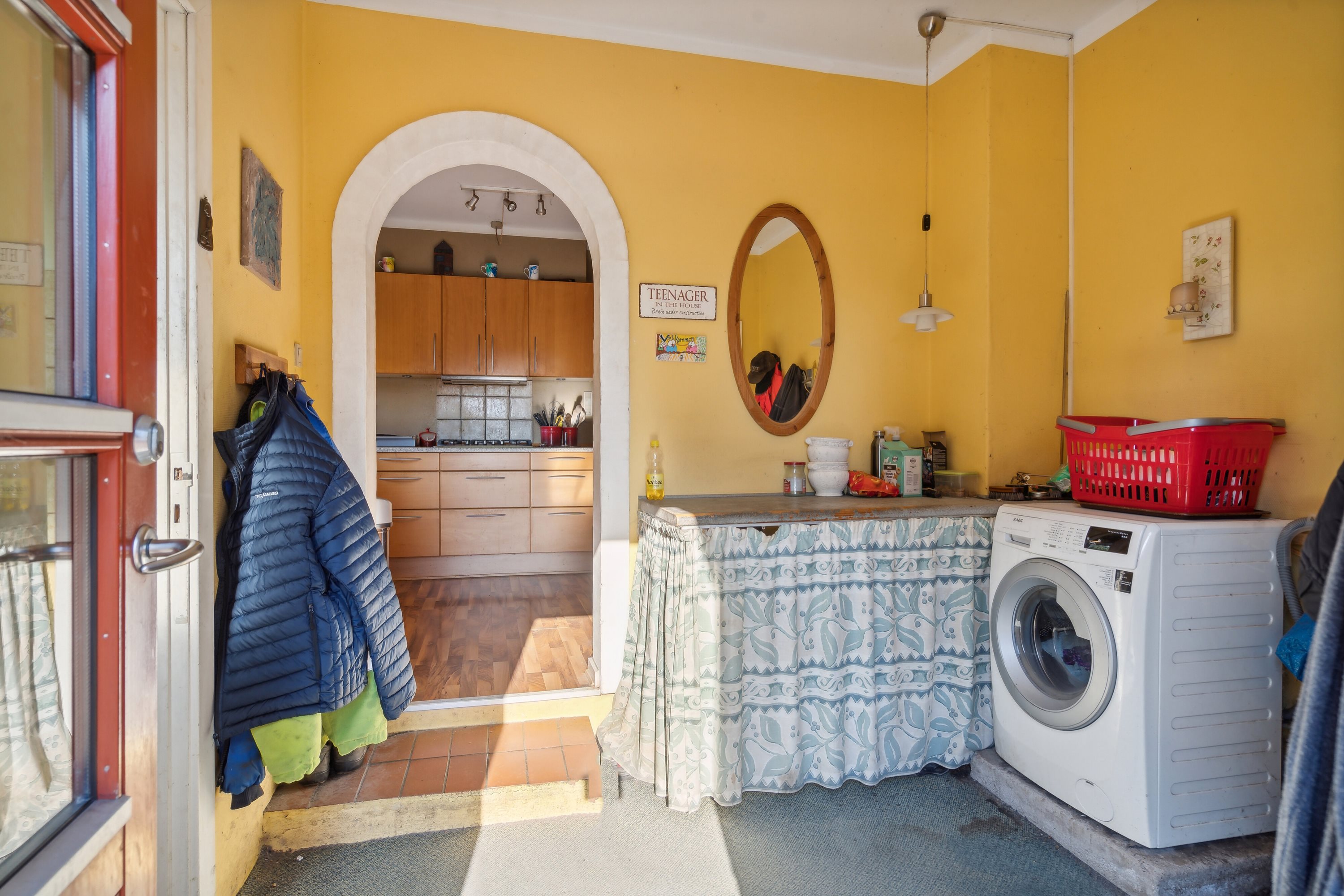 Miniaturebillede 2: bryggers/entré. Billede af Fælledgårdsvej 15, Egeby, 5450 Otterup