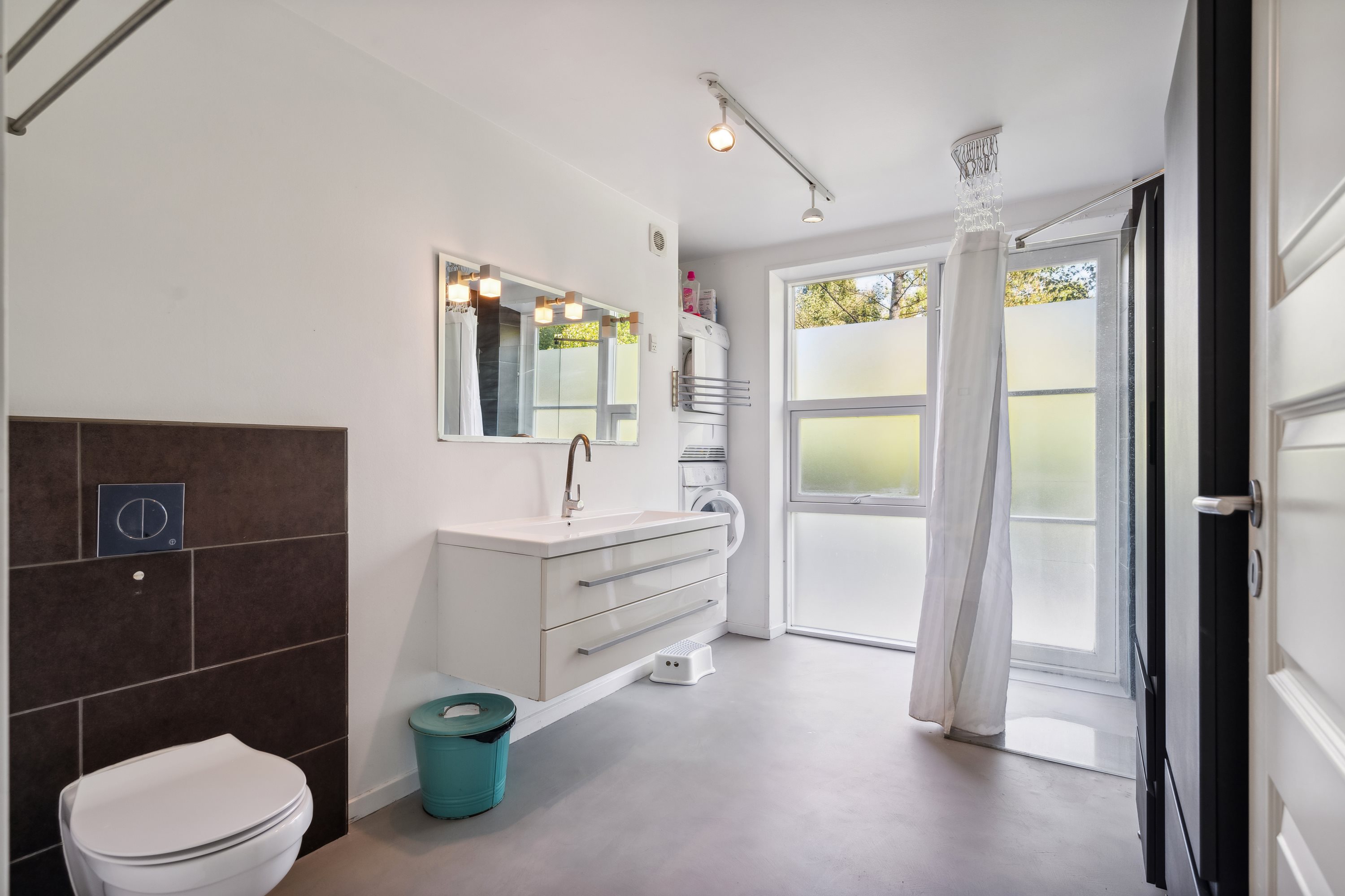 Fremhævet badeværelse billede i fuldskærmstilstand. Billede af Atlasvej 19C, Dråby, 8400 Ebeltoft