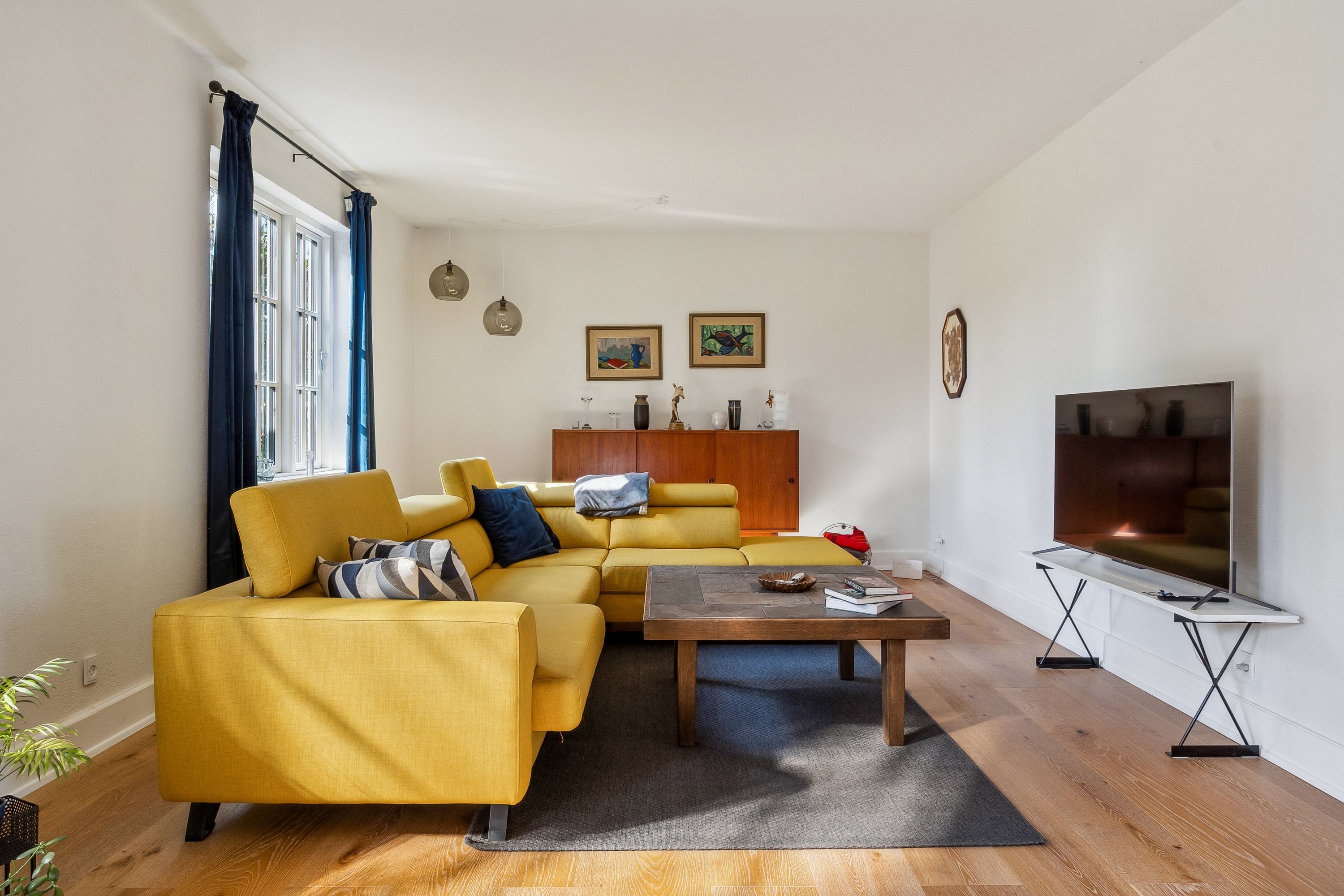 Fremhævet stue billede i fuldskærmstilstand. Billede af Savværksvej 2B, Oue, 9500 Hobro