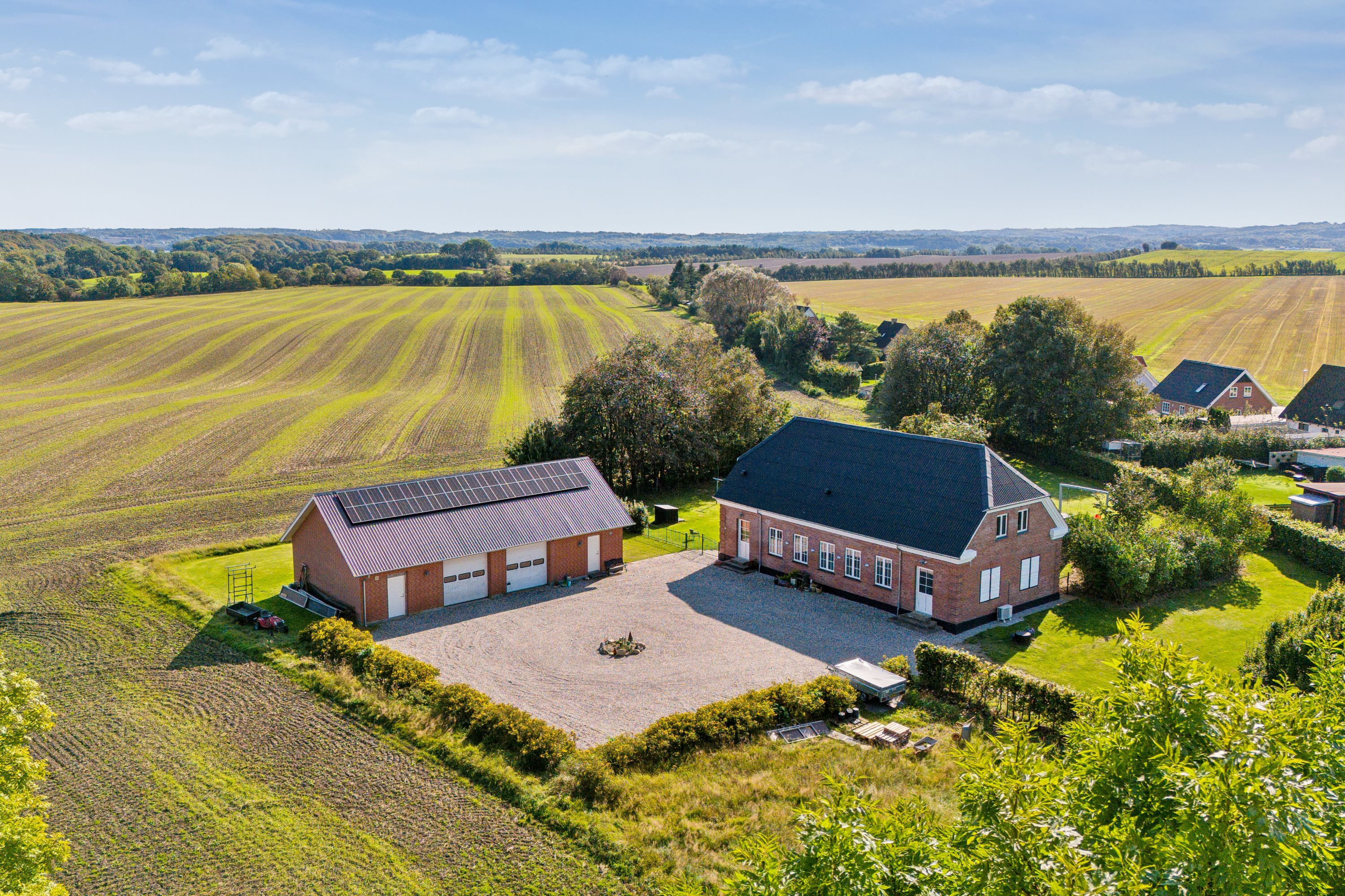 Miniaturebillede 1: luftfoto. Billede af Savværksvej 2B, Oue, 9500 Hobro