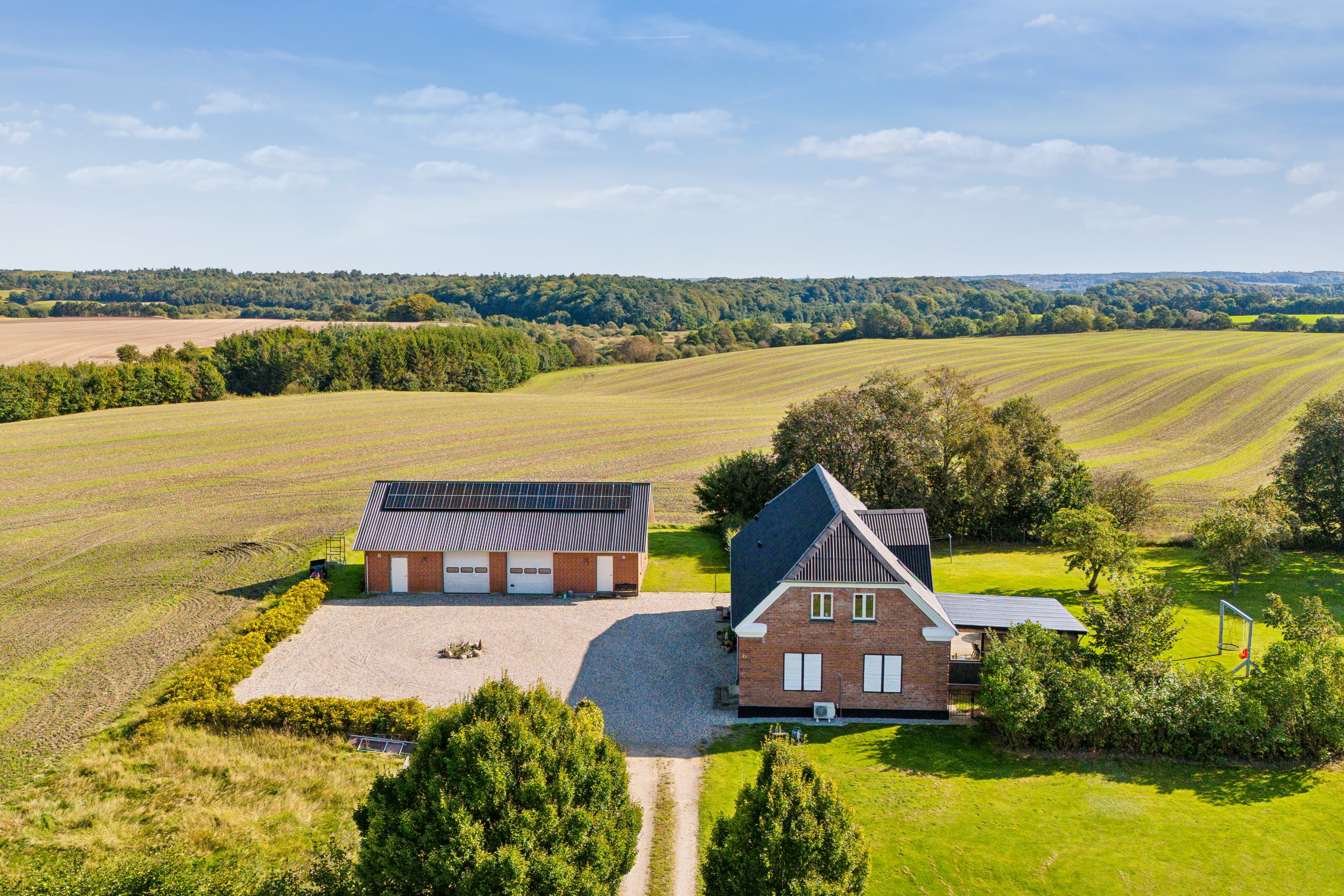 Fremhævet luftfoto billede i fuldskærmstilstand. Billede af Savværksvej 2B, Oue, 9500 Hobro