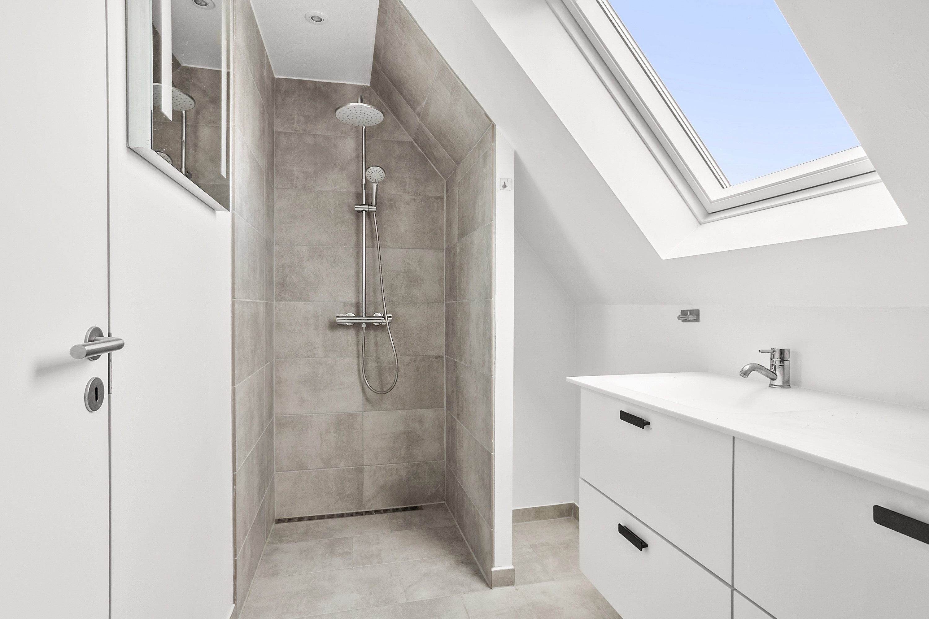 Fremhævet badeværelse billede i fuldskærmstilstand. Billede af Drosselvej 19, 6100 Haderslev