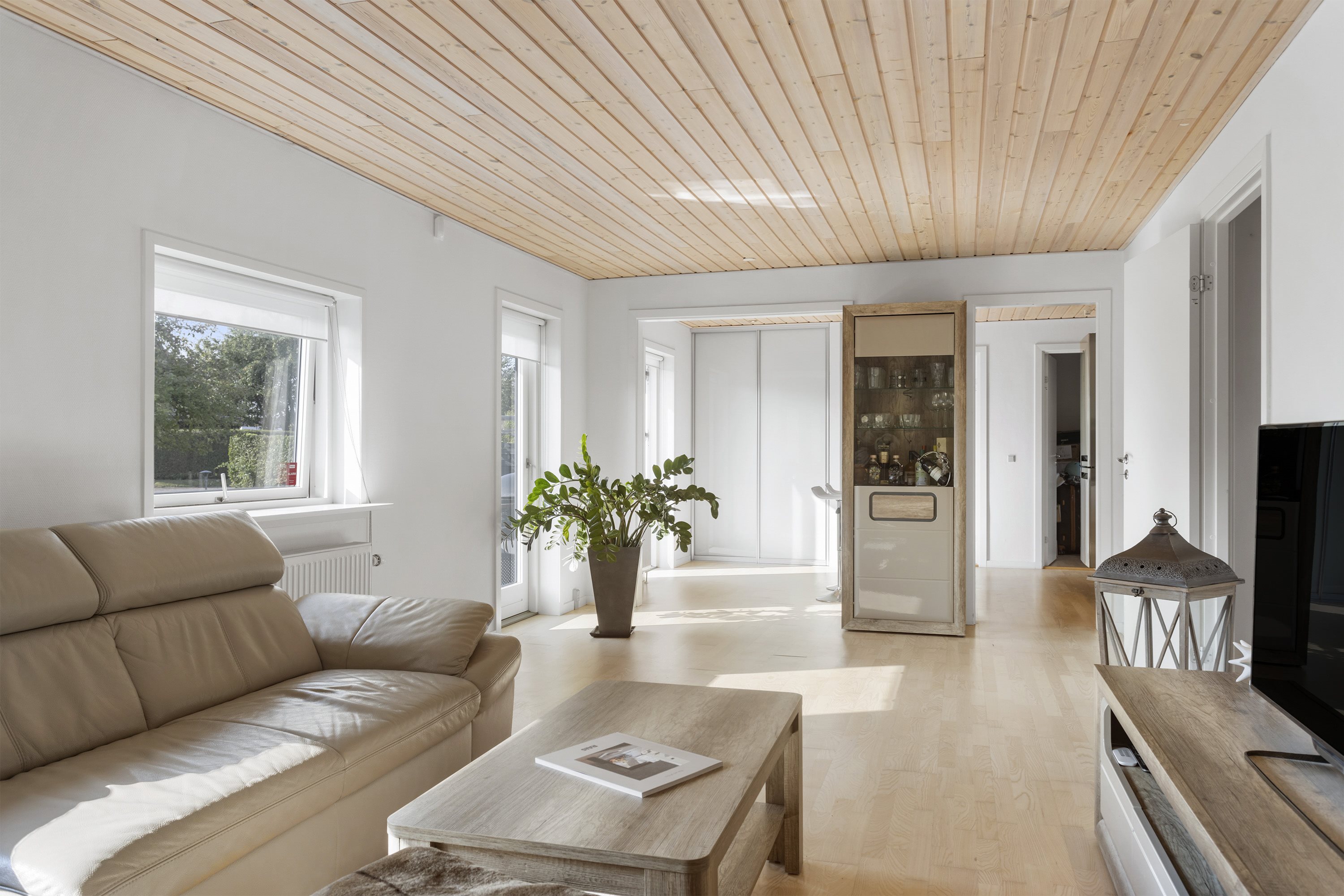 Fremhævet stue billede i fuldskærmstilstand. Billede af Skyttevej 8, 9900 Frederikshavn