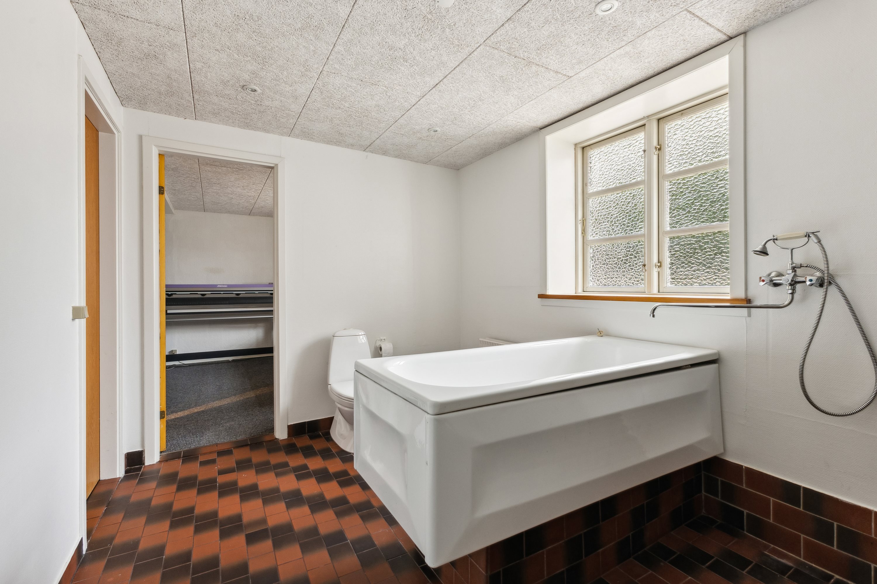 Fremhævet badeværelse - lejlighed billede i fuldskærmstilstand. Billede af Valmuemarken 19A, 6771 Gredstedbro