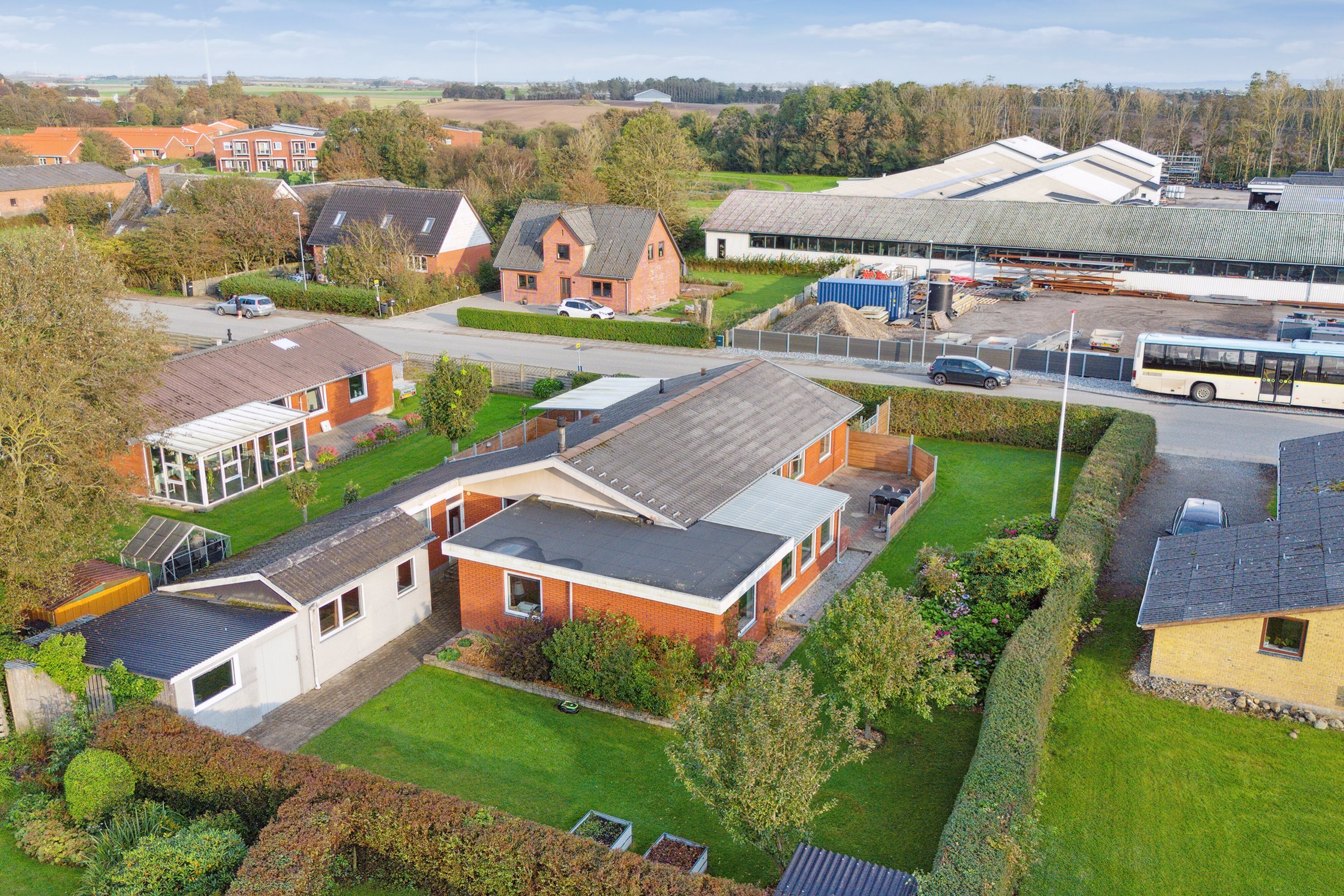 Fremhævet set fra haven billede i fuldskærmstilstand. Billede af Algade 24, Koldby, 7752 Snedsted