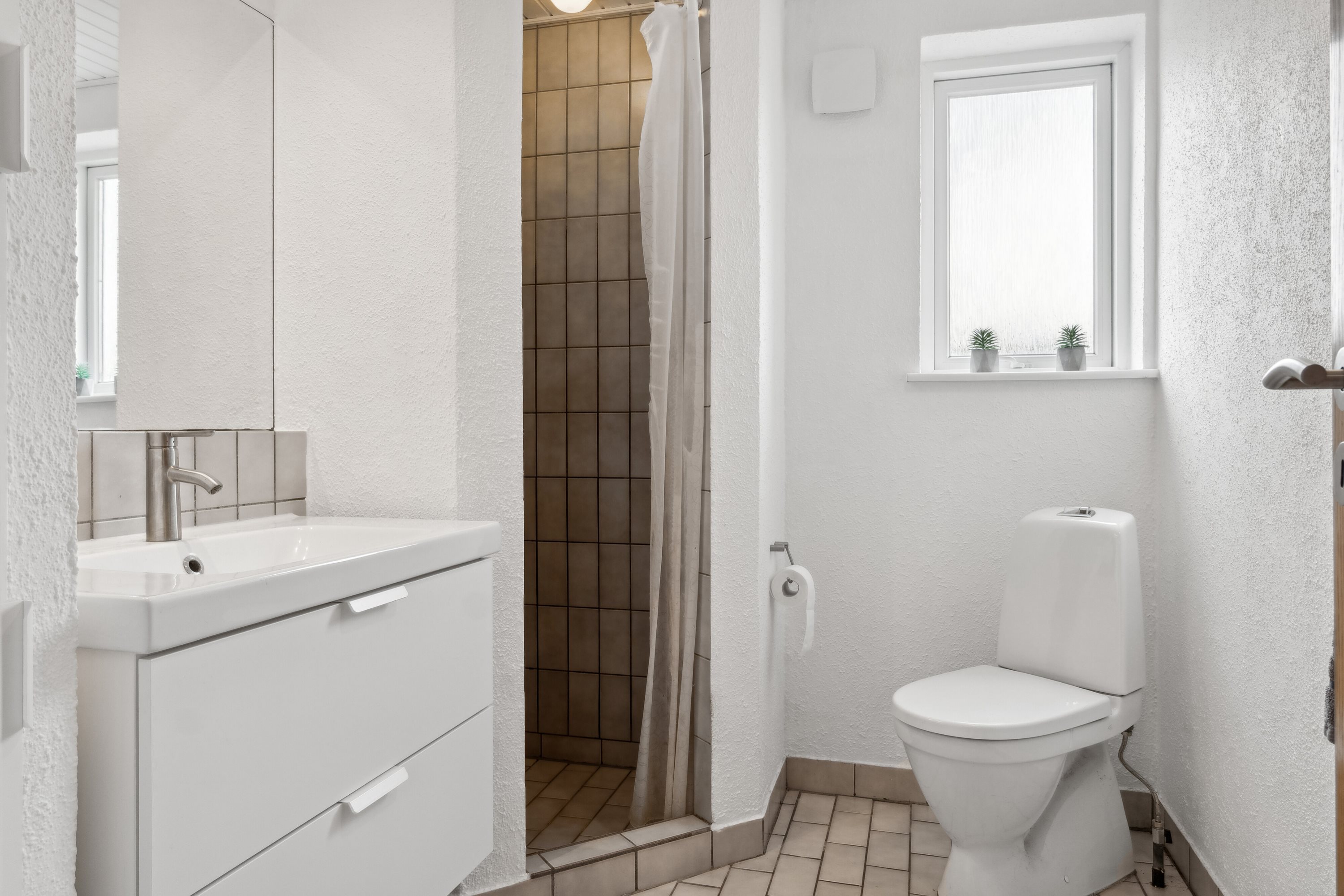 Fremhævet badeværelse billede i fuldskærmstilstand. Billede af Algade 24, Koldby, 7752 Snedsted