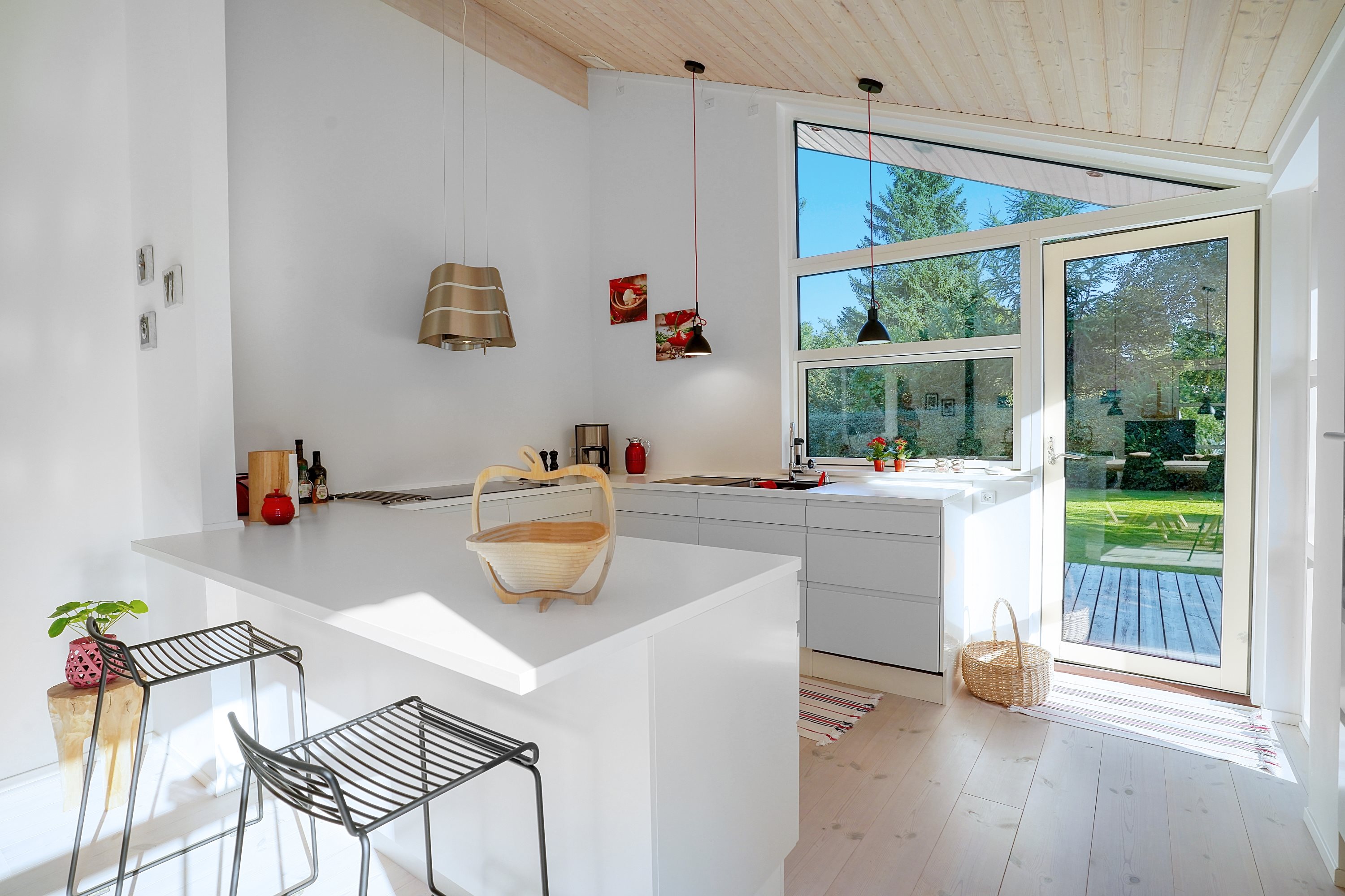 Fremhævet køkken billede i fuldskærmstilstand. Billede af Syrenvej 32, 3100 Hornbæk