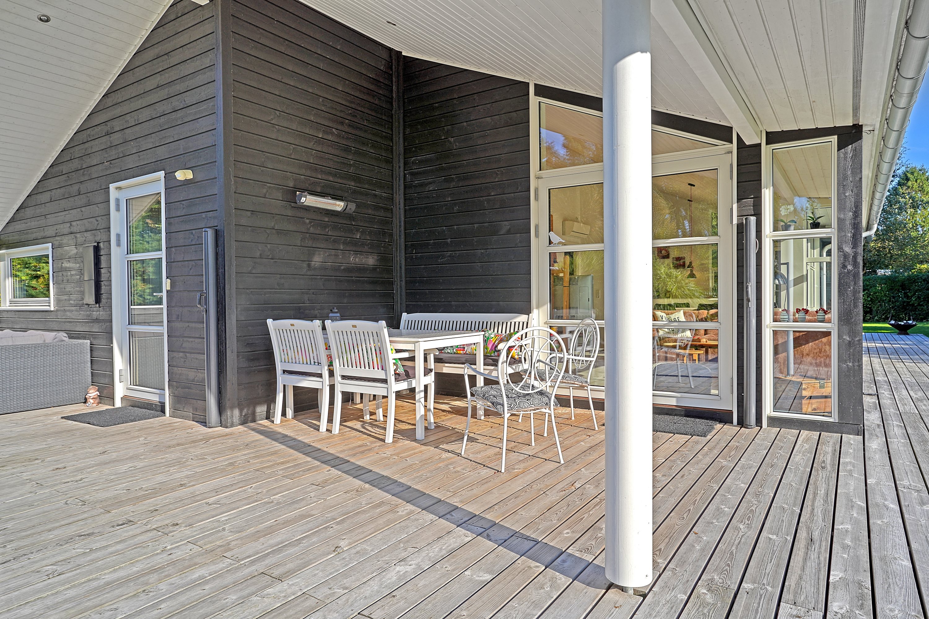 Fremhævet terrasse billede i fuldskærmstilstand. Billede af Syrenvej 32, 3100 Hornbæk