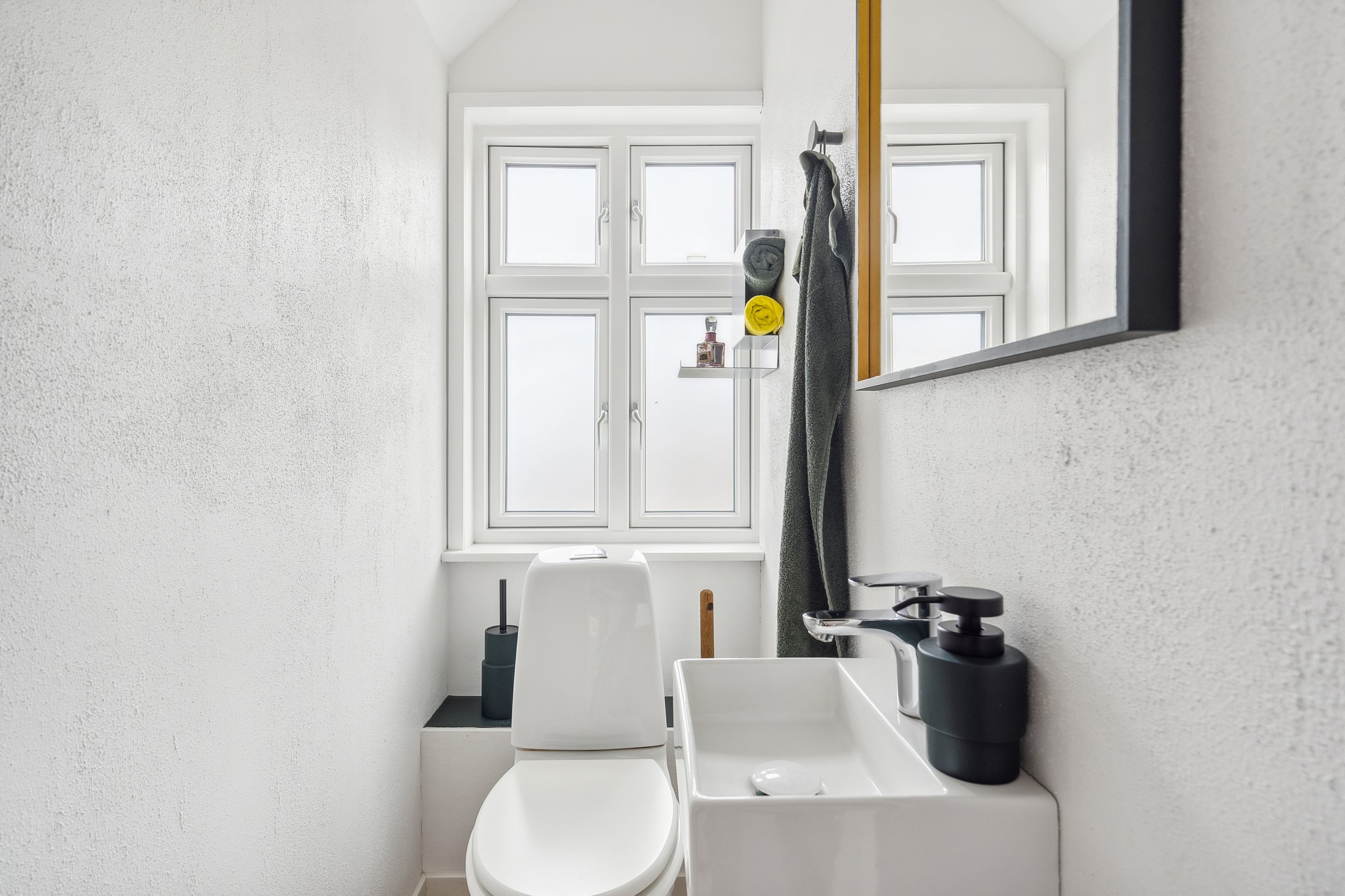 Fremhævet badeværelse billede i fuldskærmstilstand. Billede af Højersgade 7, 9850 Hirtshals