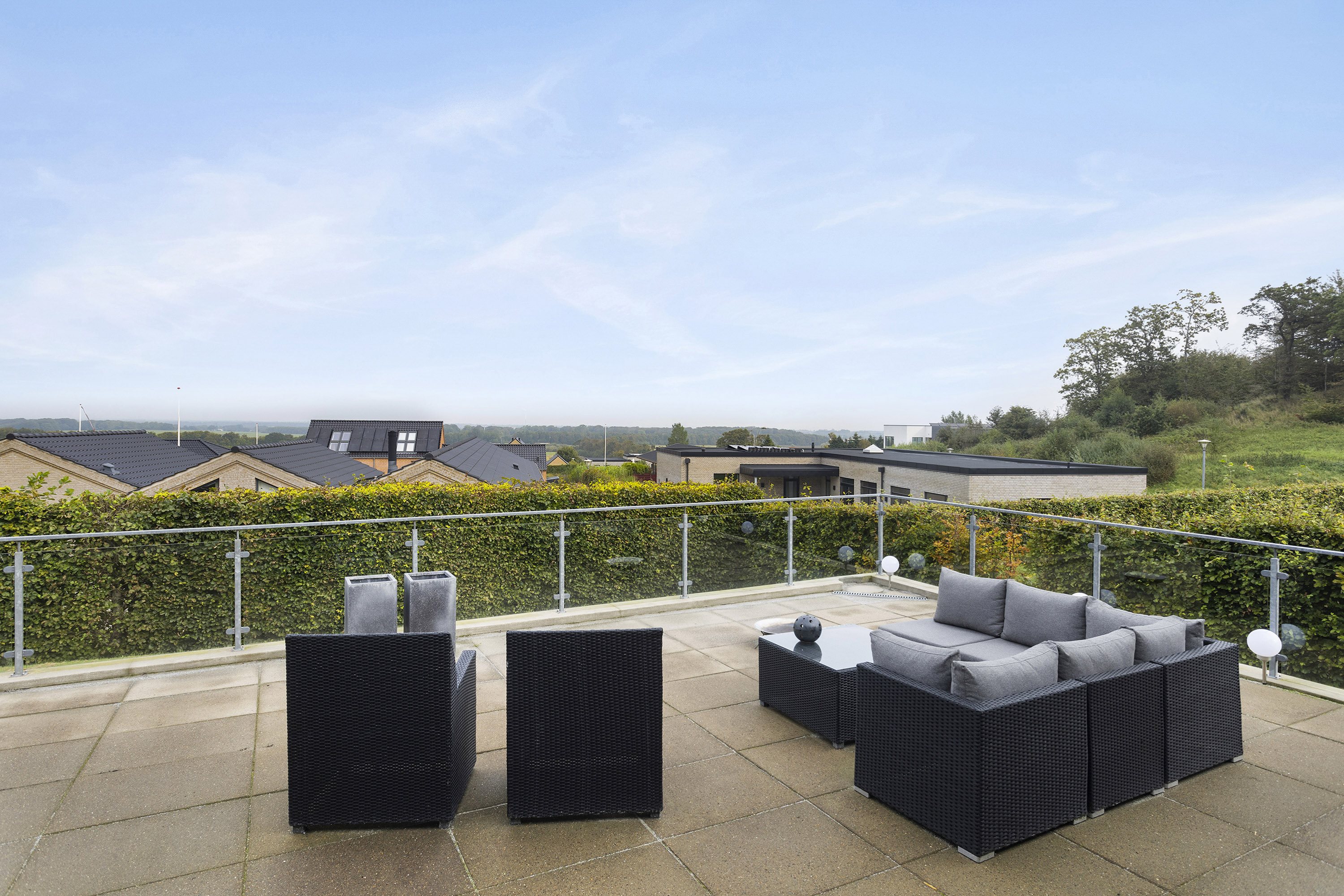 Fremhævet terrasse billede i fuldskærmstilstand. Billede af Vesteråsene 40, 9900 Frederikshavn