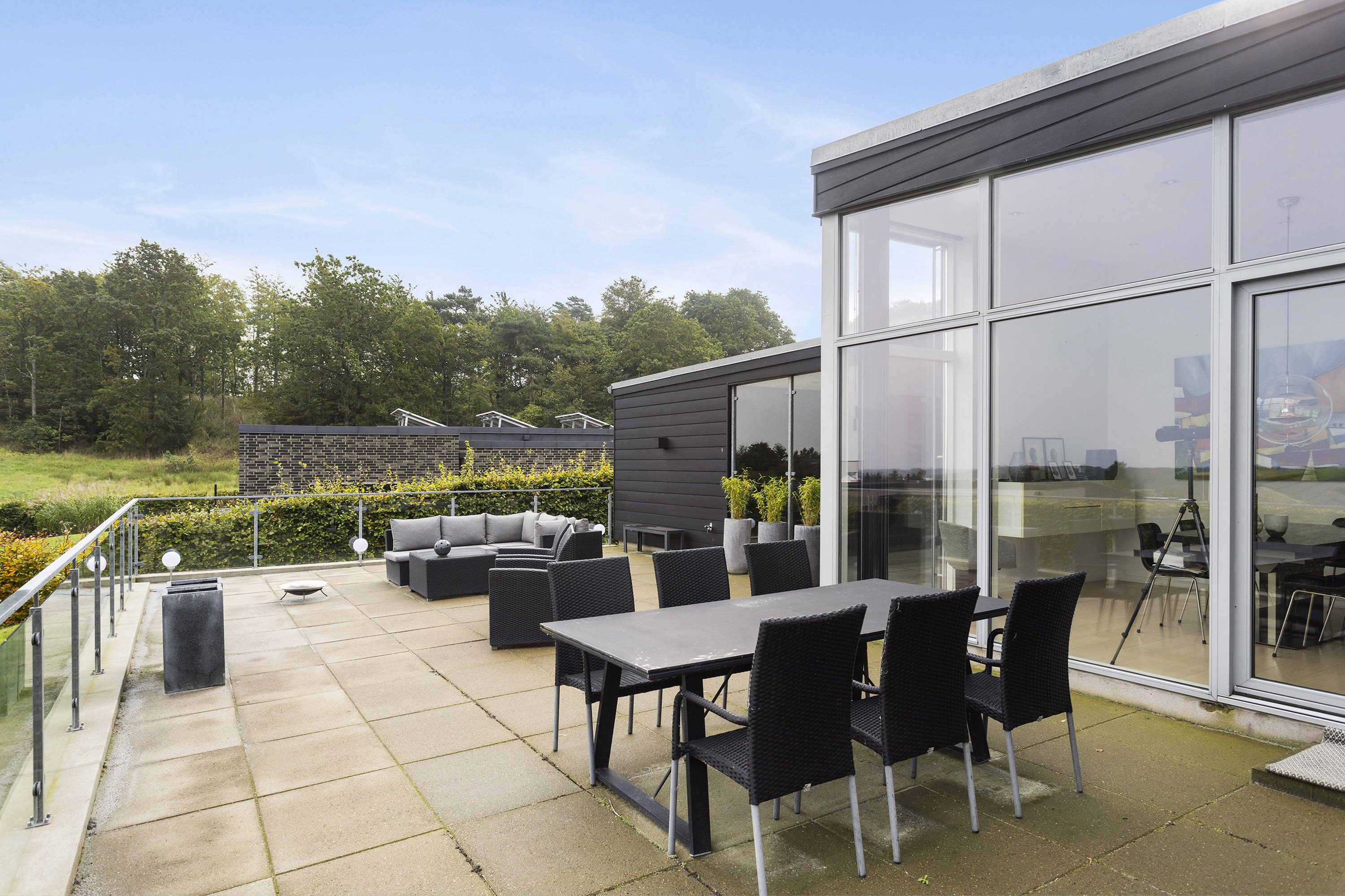 Fremhævet terrasse billede i fuldskærmstilstand. Billede af Vesteråsene 40, 9900 Frederikshavn